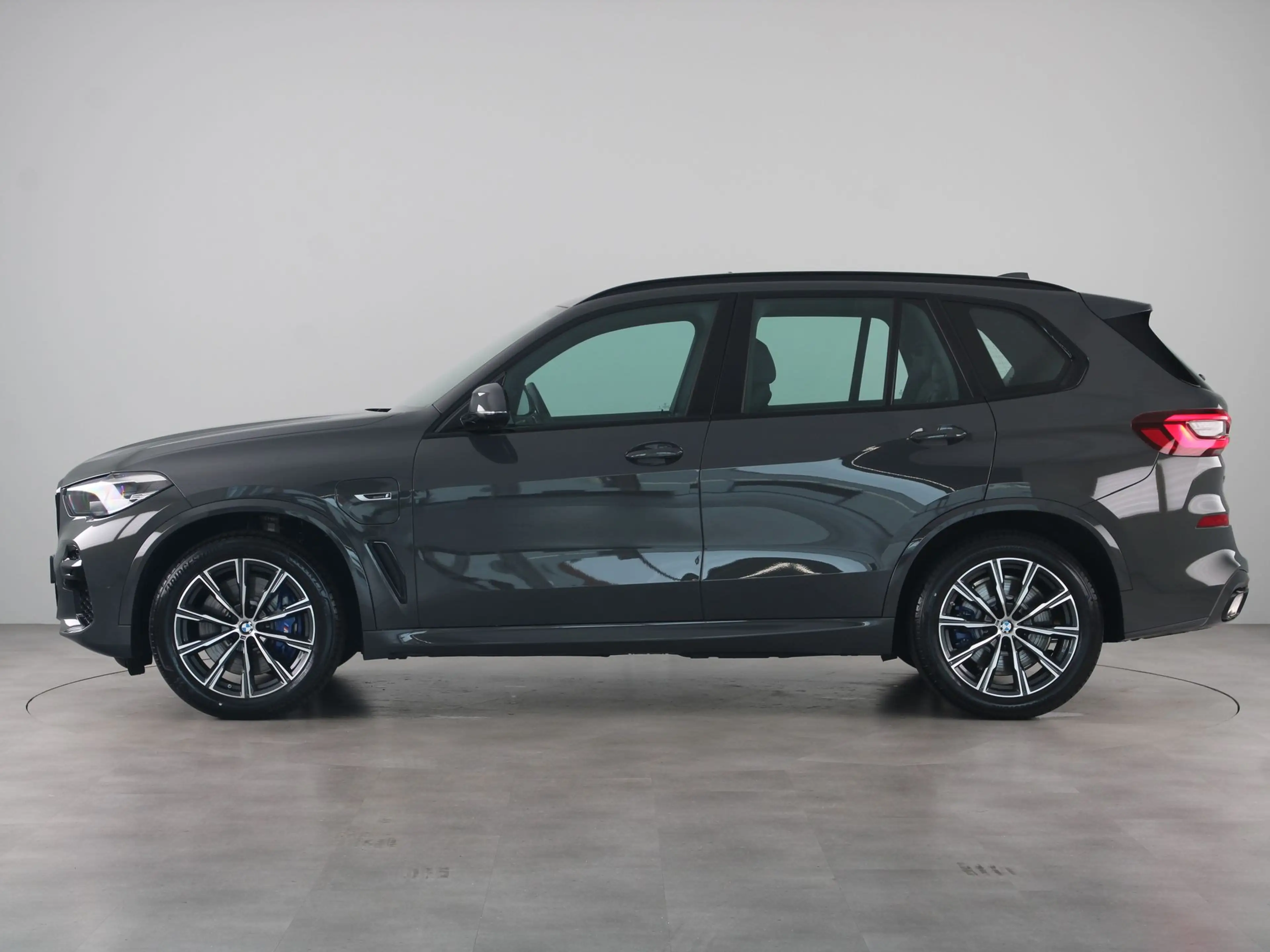 BMW X5 xDrive45e Executive M Sport — photo 14