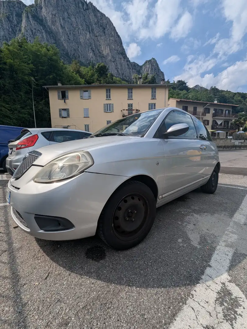 Lancia Ypsilon 1.2 8v Argento - 1