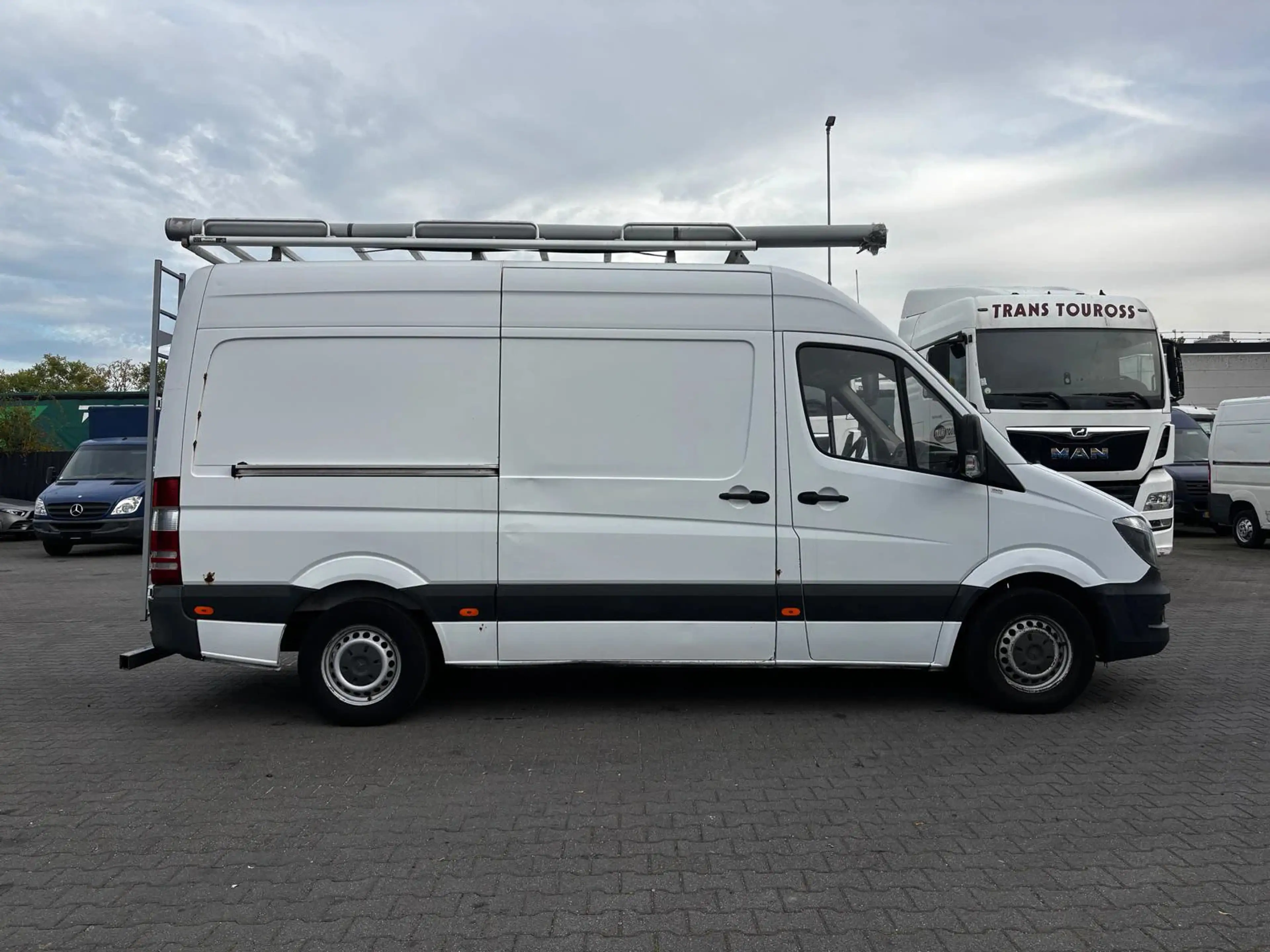 Mercedes-Benz Sprinter 313 CDI L2 H2 AHK — photo 4