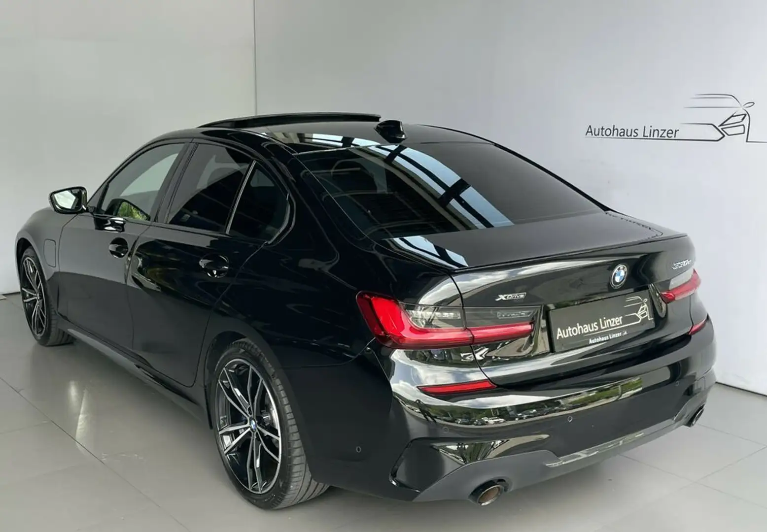 BMW 330 e xDrive M *LASER*HuD*SD*Keyles*Ambiente*DAB*19 Noir - 2