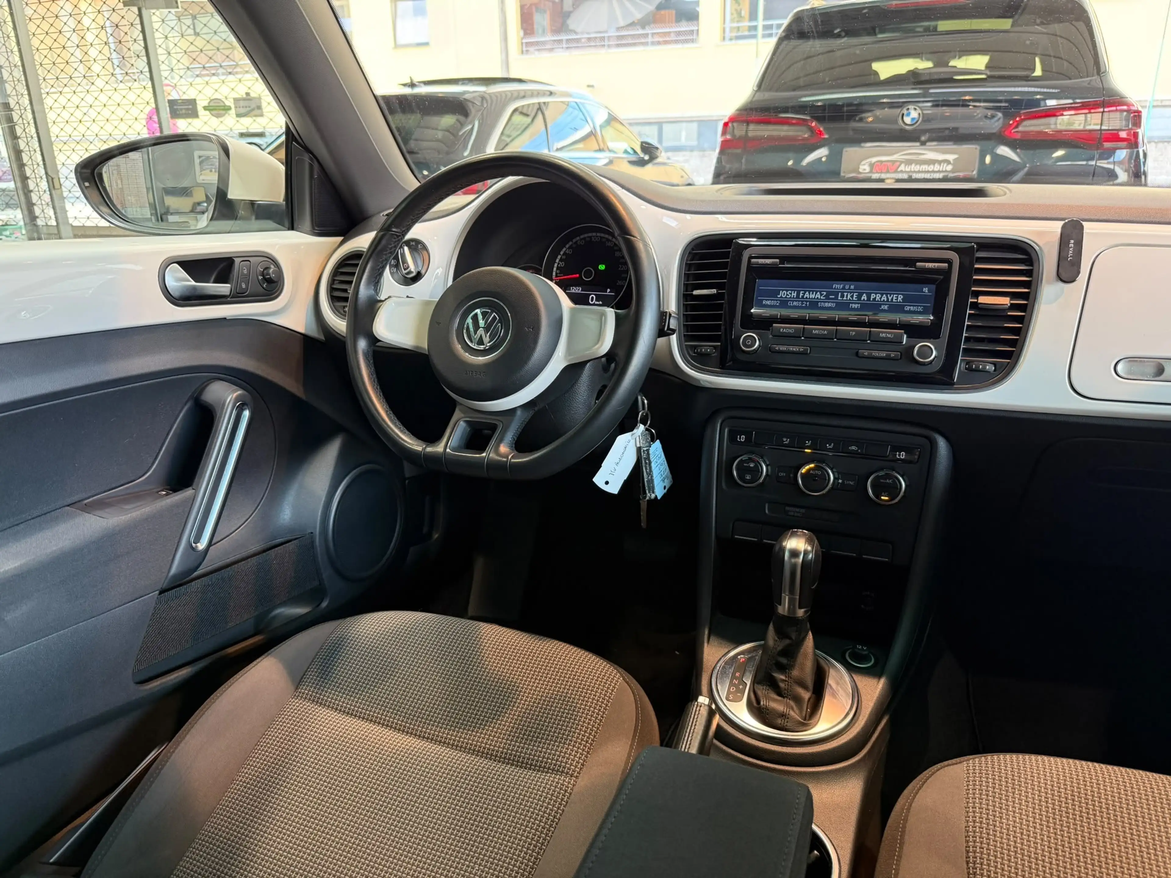 Volkswagen Beetle 1.2TSI Design DSG * Clim auto — photo 12