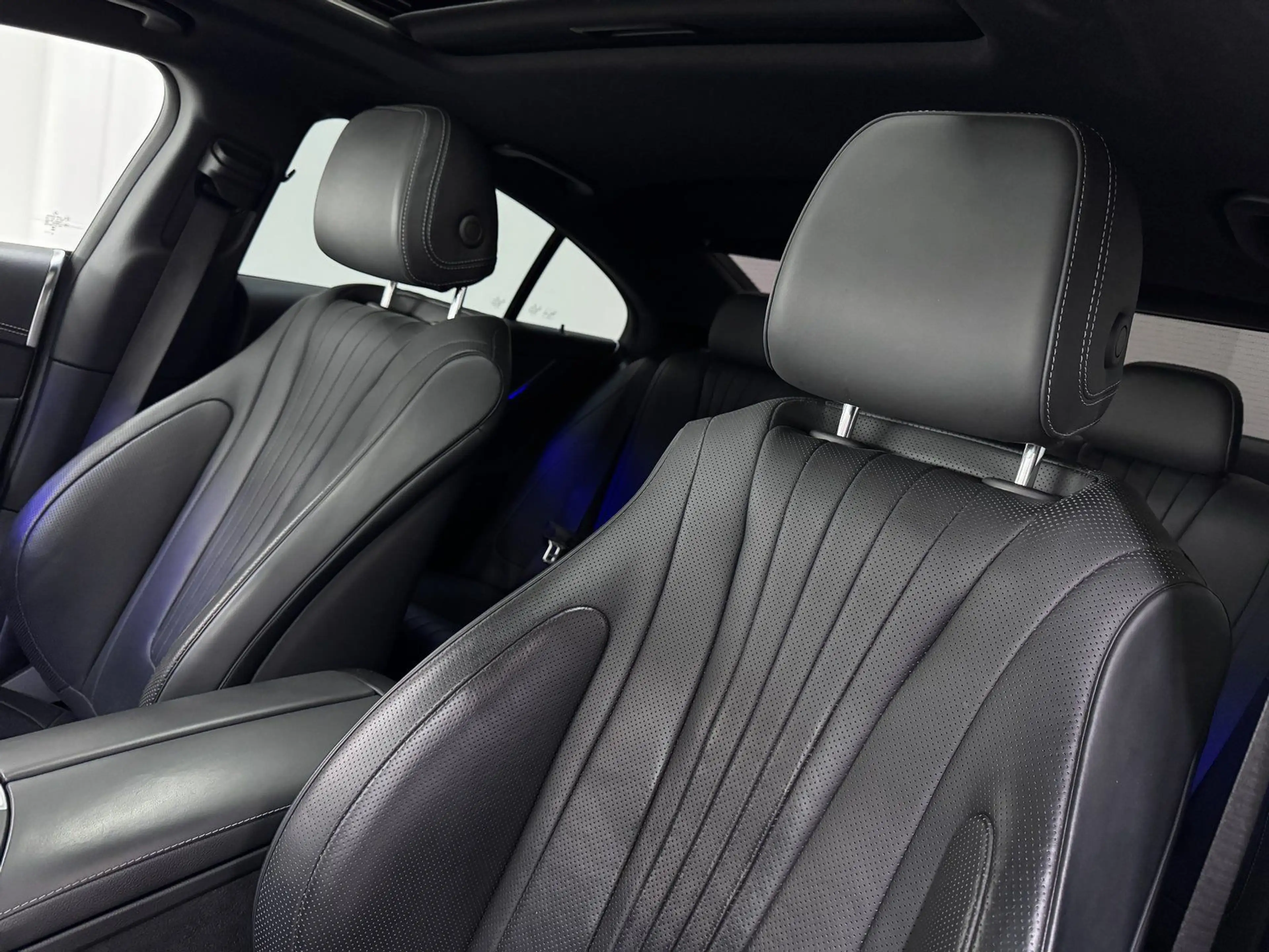 Mercedes-Benz CLS 450 4M AMG NIGHT+DISTR+20"+360°+SHD+HUD+MEMO — photo 11