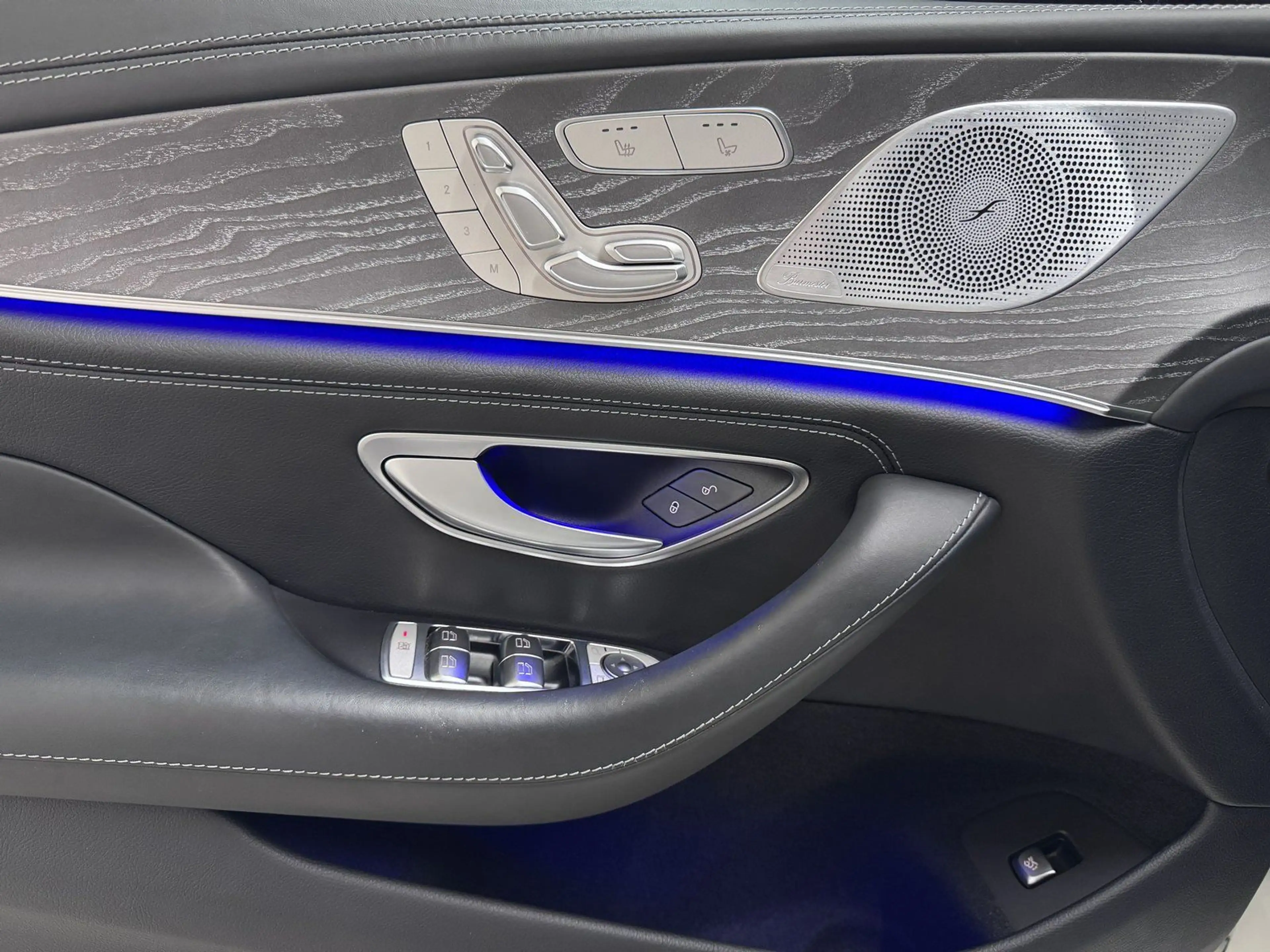 Mercedes-Benz CLS 450 4M AMG NIGHT+DISTR+20"+360°+SHD+HUD+MEMO — photo 13