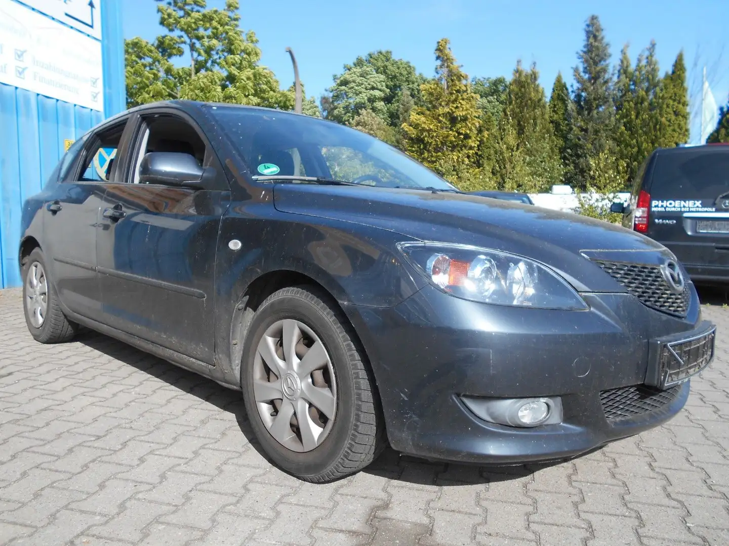 Mazda 3 Schwarz - 2