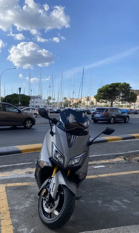 Yamaha Tmax 530