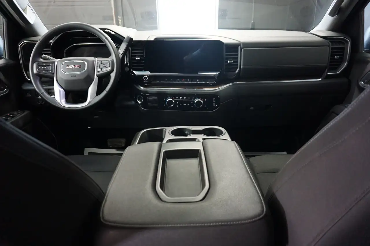 GMC Sierra 1500 снимка GMC Sierra 1500