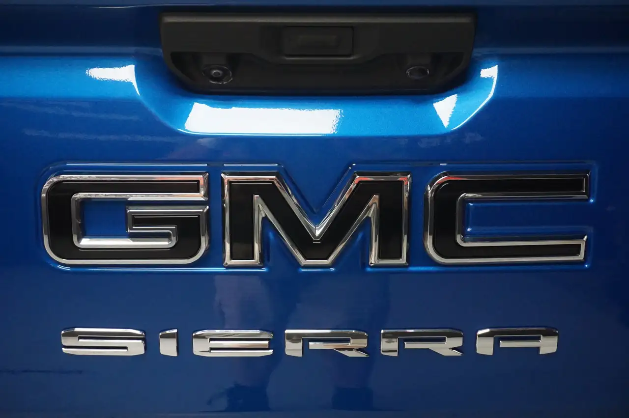 GMC Sierra 1500 снимка GMC Sierra 1500
