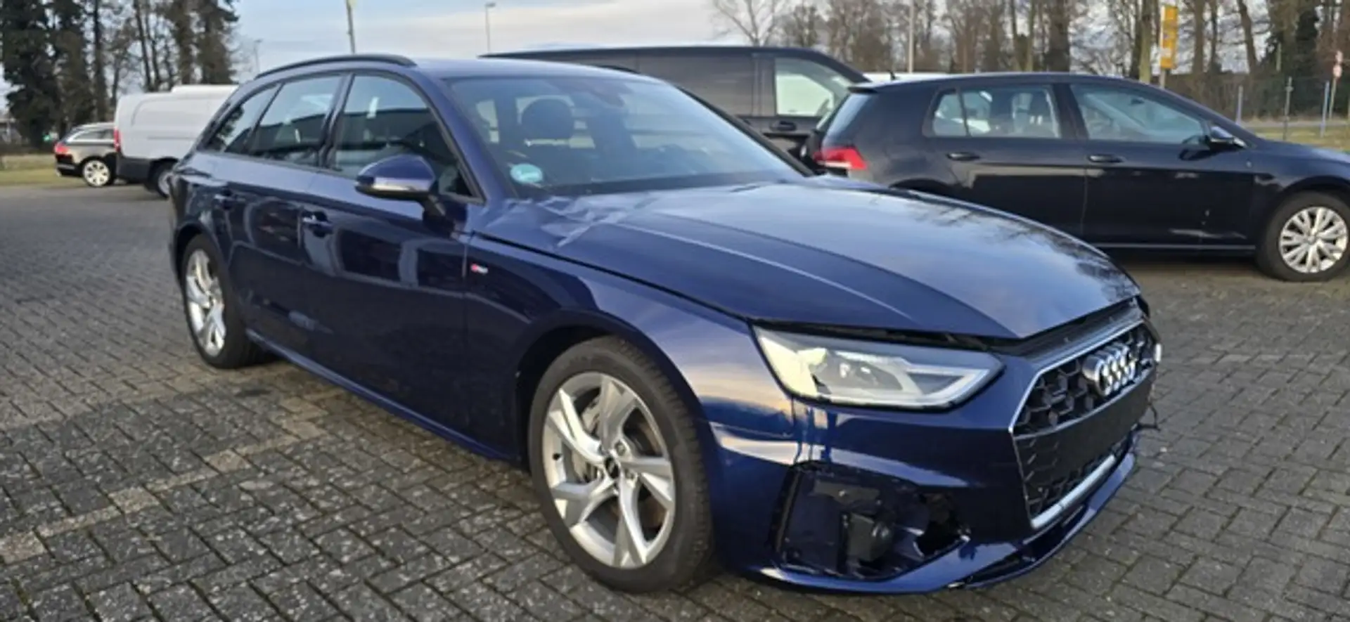 Audi A4 Avant 50TDI quattro S line Pano+Led-Matrix+AHK Blau - 2