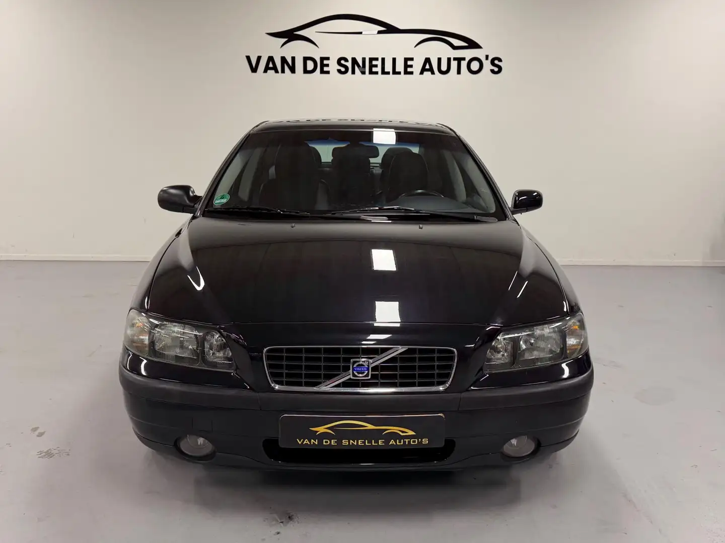 Volvo S60 2.4 Edition ORIGINEELNL/DEALERONDERHOUDEN Schwarz - 2