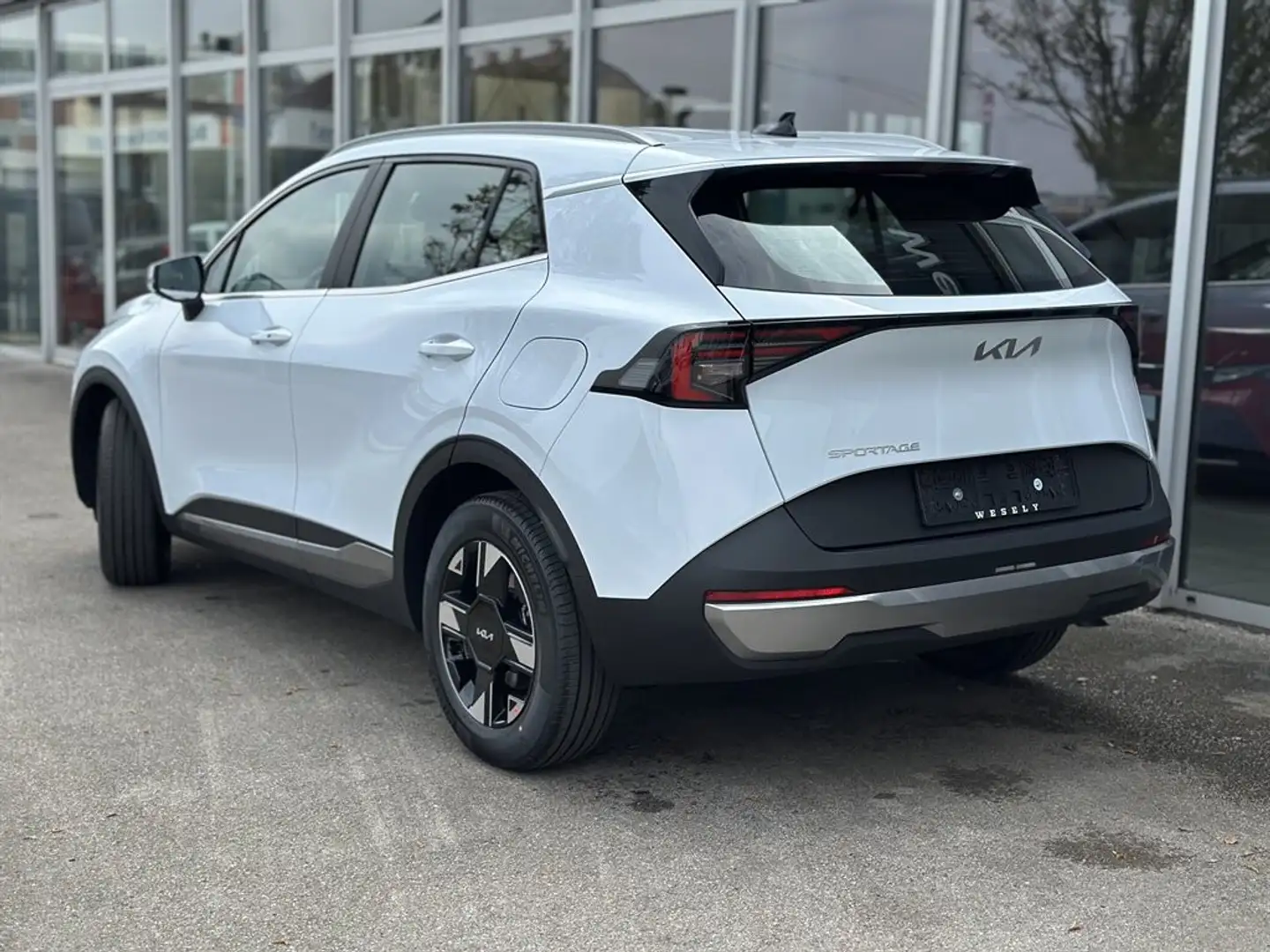 Kia Sportage 1,6 TGDI Titan Weiß - 2