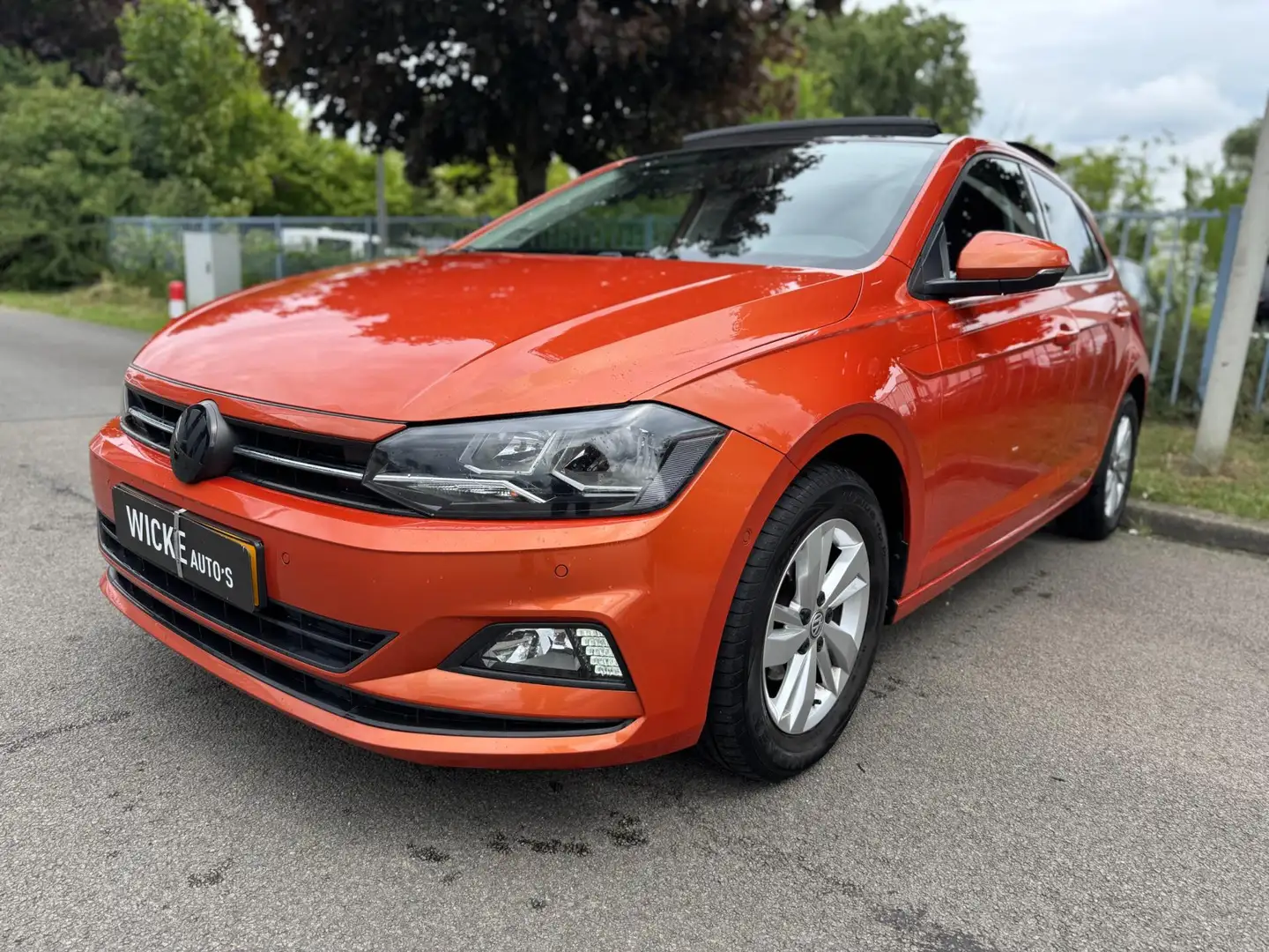 Volkswagen Polo 1.0 TSI 95 PK Panoram Navigatie PDC ACC Dodehoek Oranžová - 2