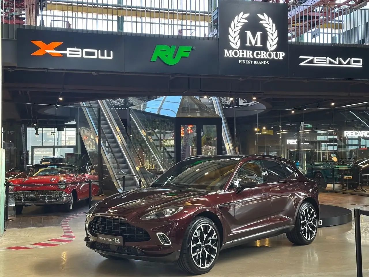Aston Martin DBX