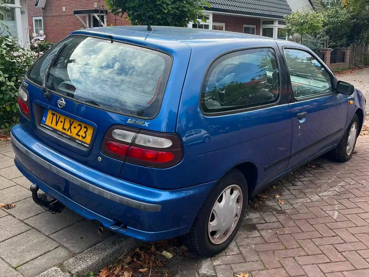 Nissan Almera