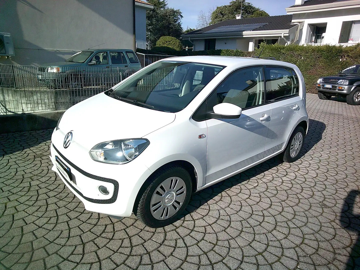 Volkswagen up! up! 2012 5p 1.0 Move 60cv Blanc - 1