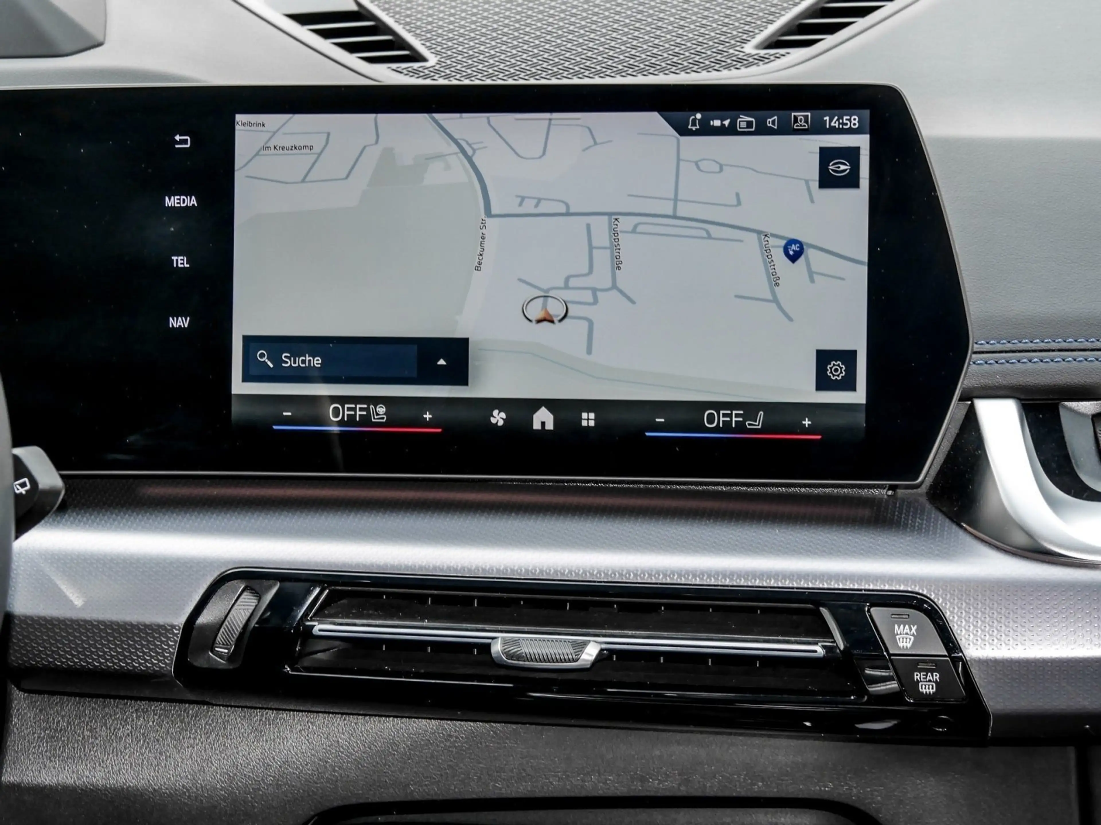 BMW iX1 xDrive30 M Sport HUD PANO ACC AHK RFK NAVI — photo 7