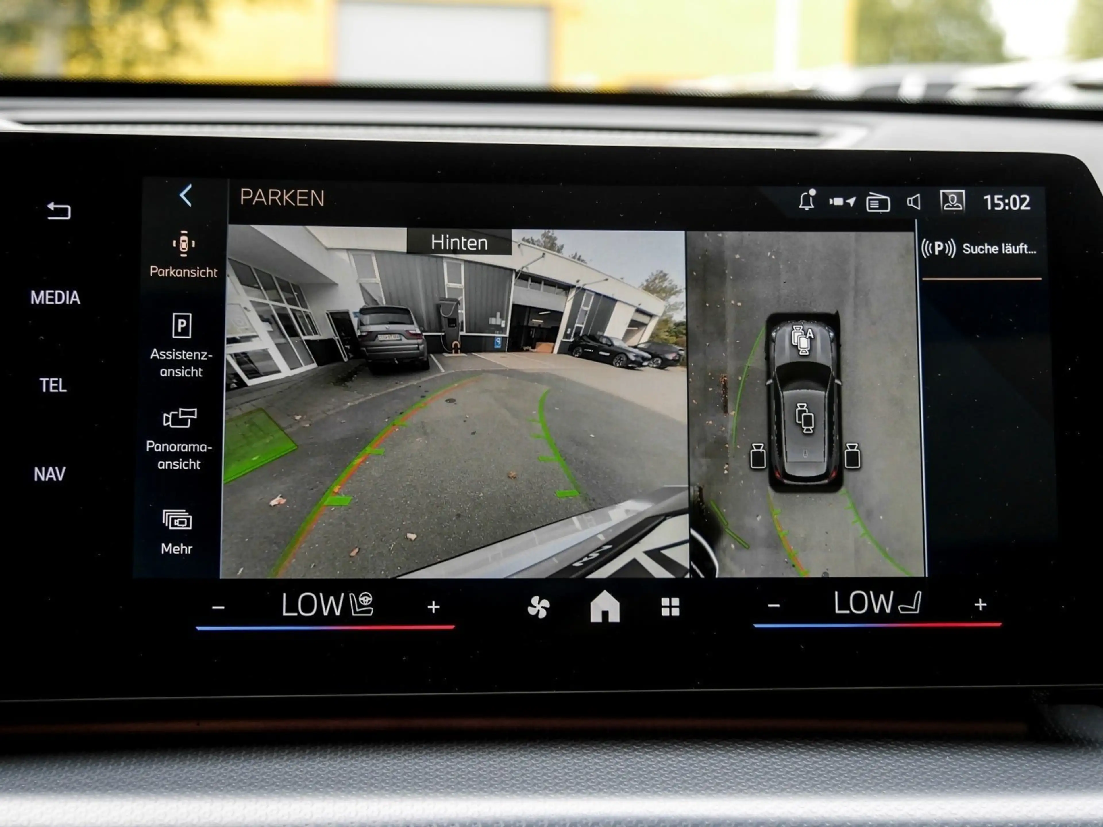 BMW iX1 xDrive30 M Sport HUD PANO ACC AHK RFK NAVI — photo 12