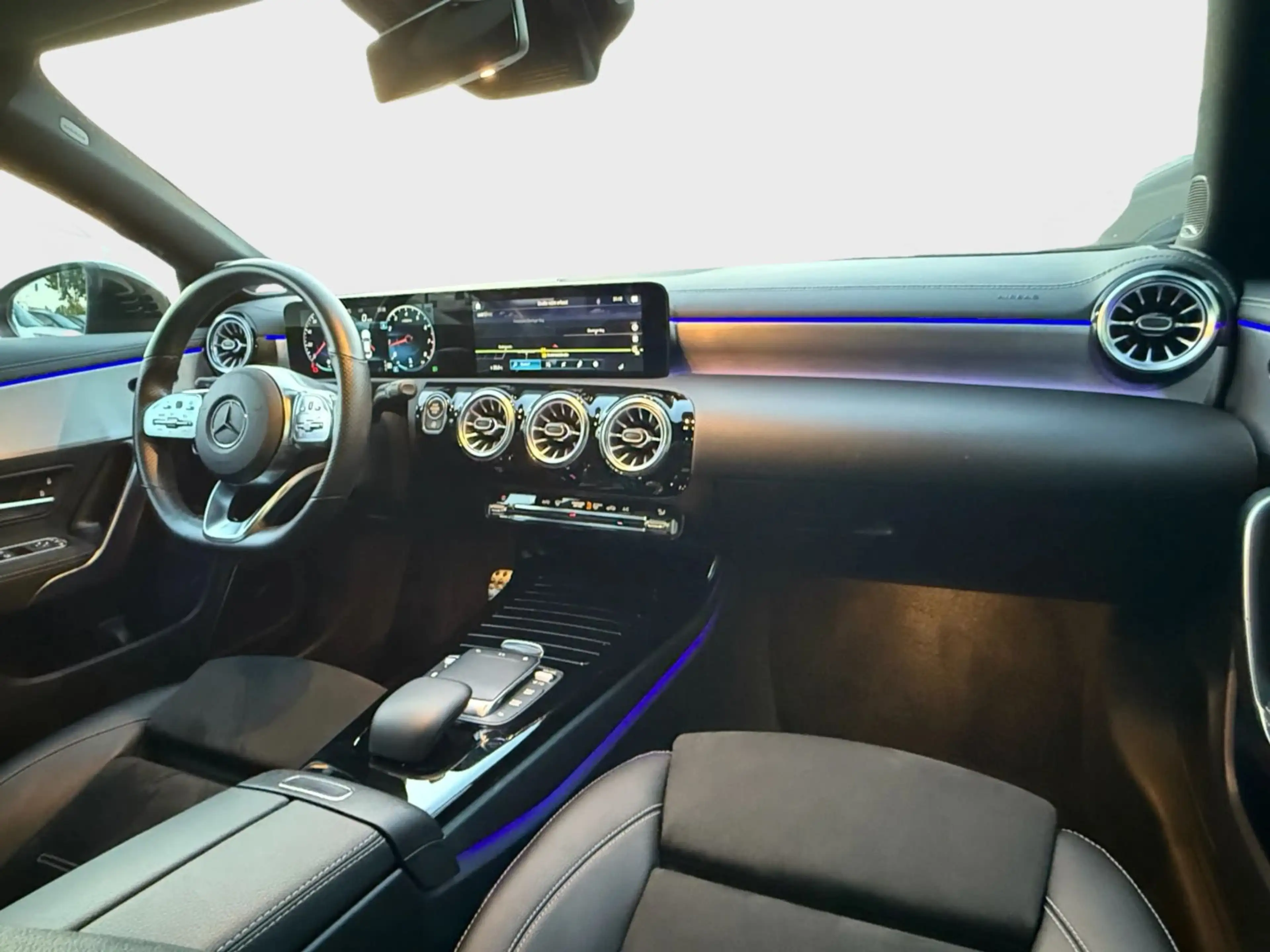 Mercedes-Benz CLA 180 AMG black Edition — photo 9