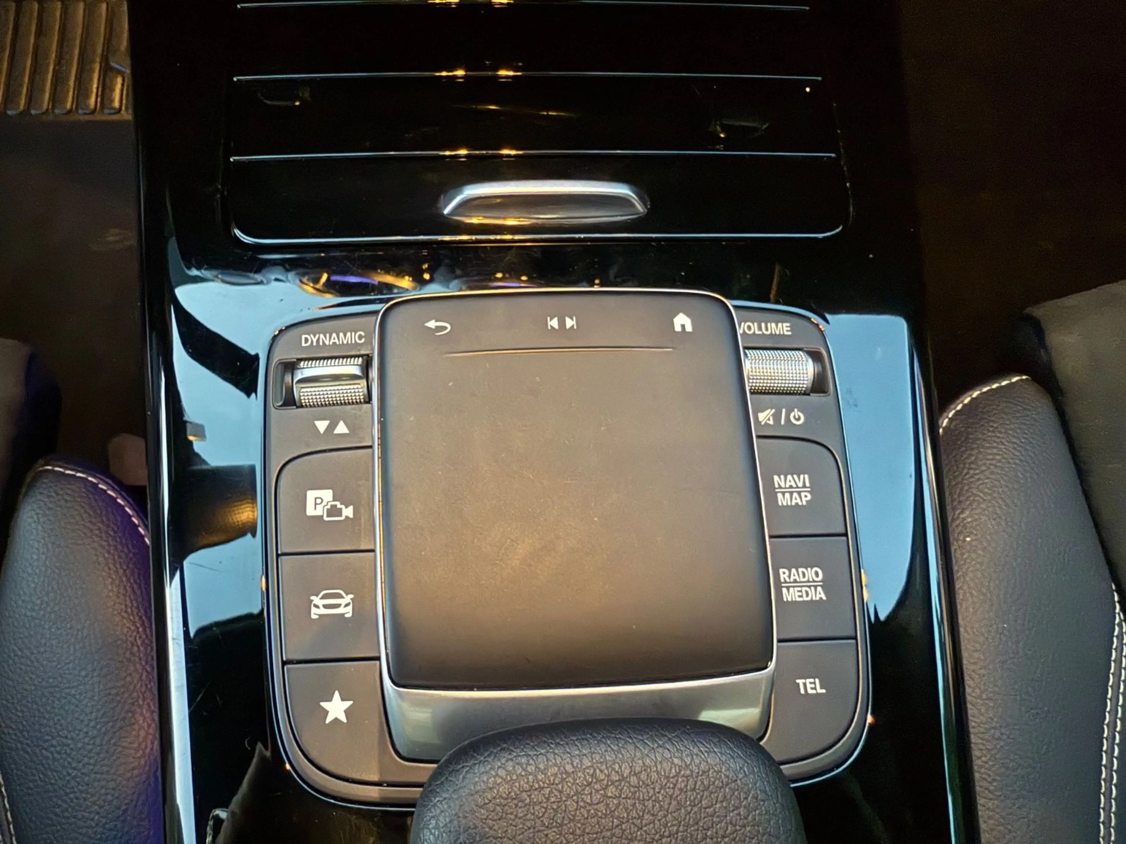 Mercedes-Benz CLA 180 AMG black Edition — photo 23