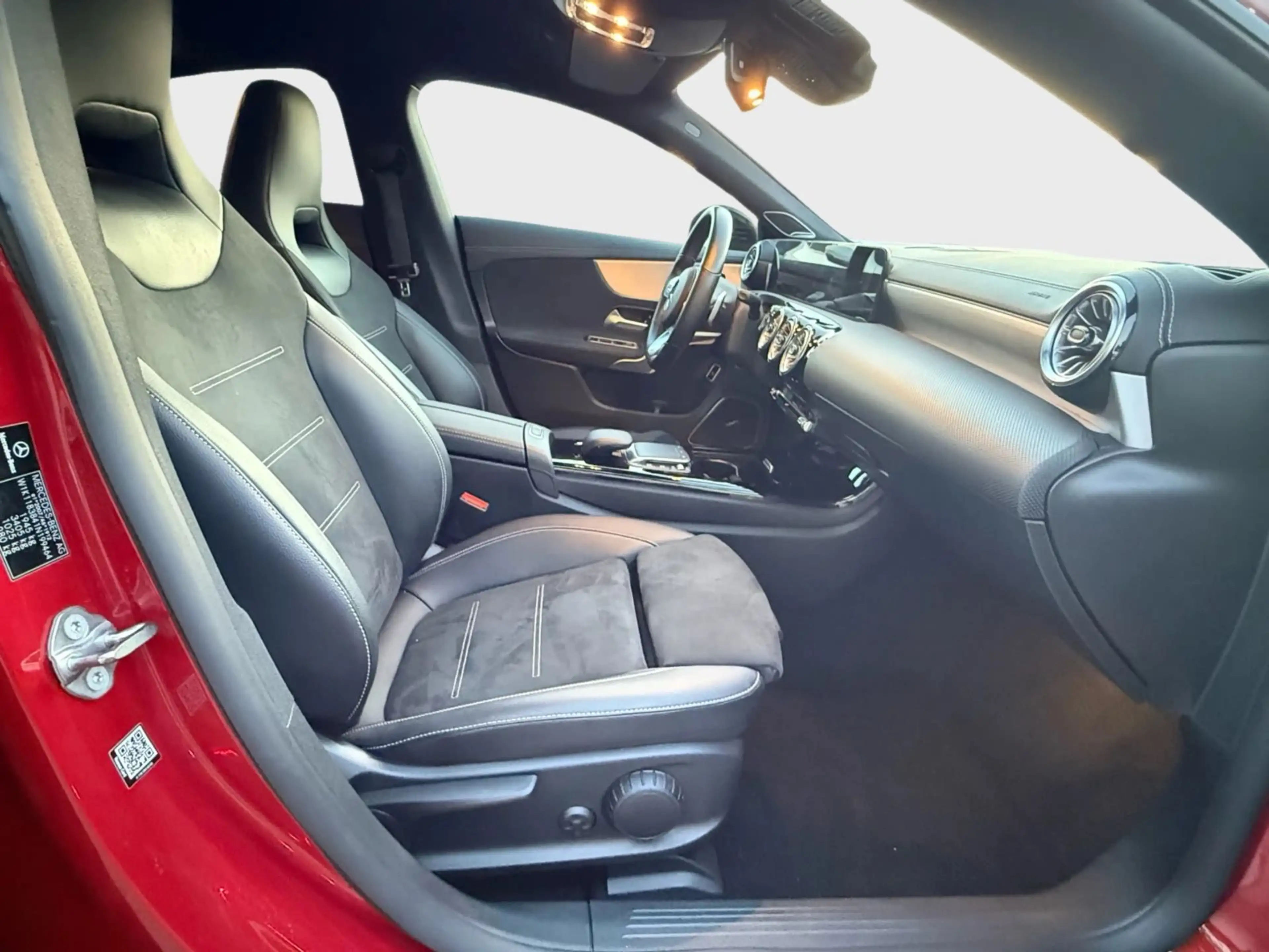 Mercedes-Benz CLA 180 AMG black Edition — photo 10