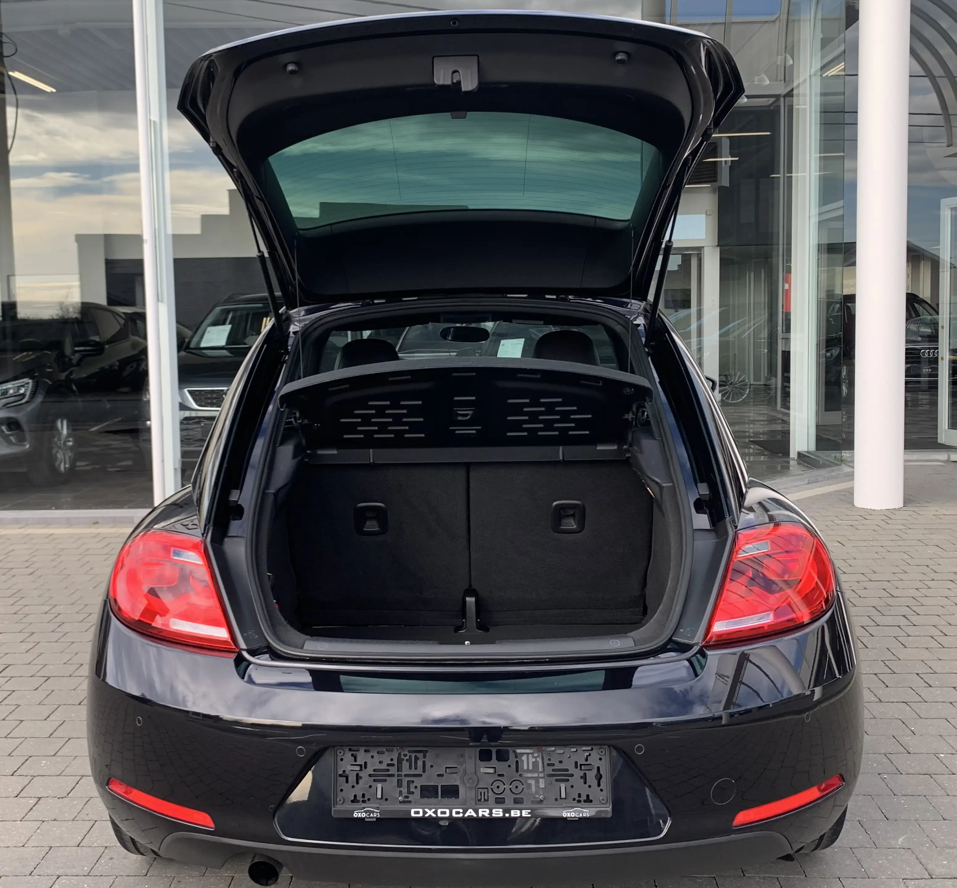 Volkswagen New Beetle 1.6TDI Sport/ Xenon / Cuir / Gps/ Cruise/ LED/ PDC — photo 11