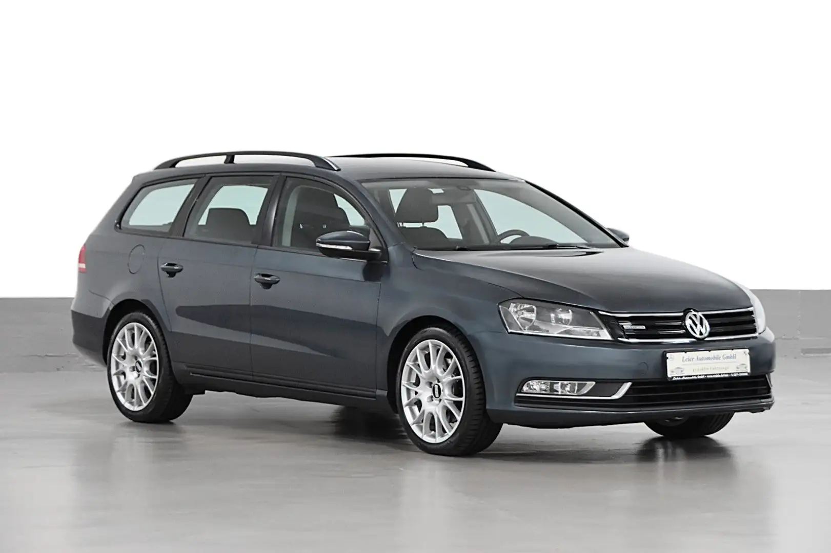 Volkswagen Passat Variant PASSAT VARIANT 1.6 TDI TRENDLINE BLUEMOTION Grau - 1