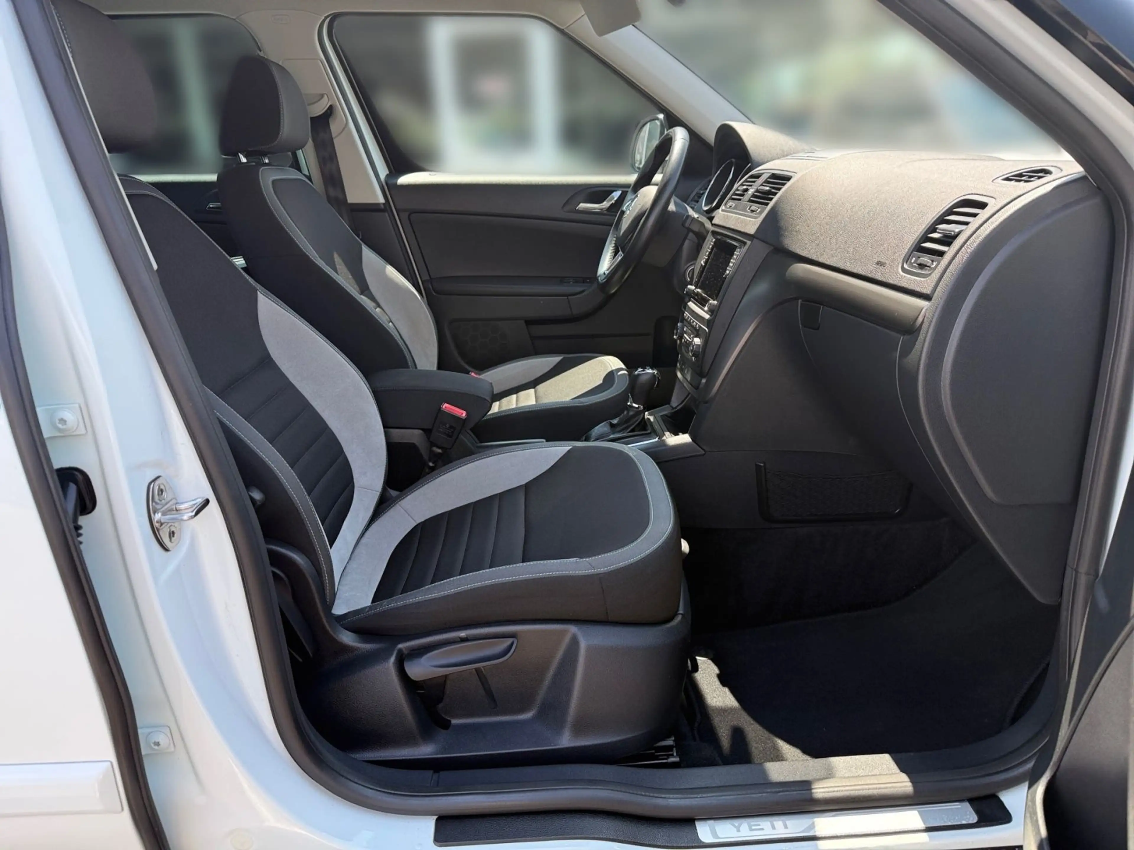 Skoda Yeti 1.4 TSI Joy 4x4 Green tec — photo 14