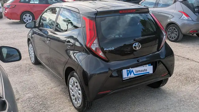 Toyota Aygo view 3