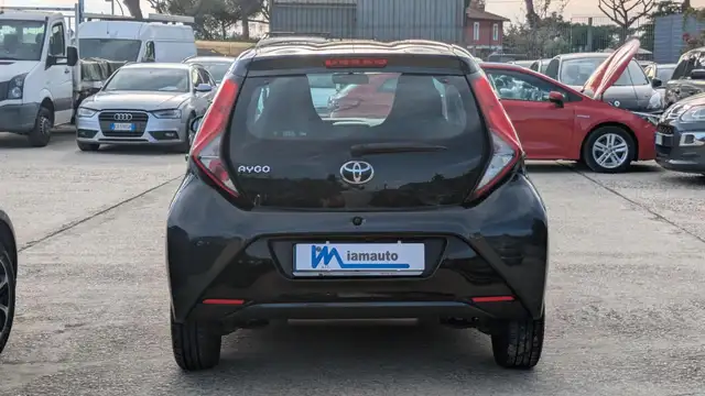 Toyota Aygo view 12
