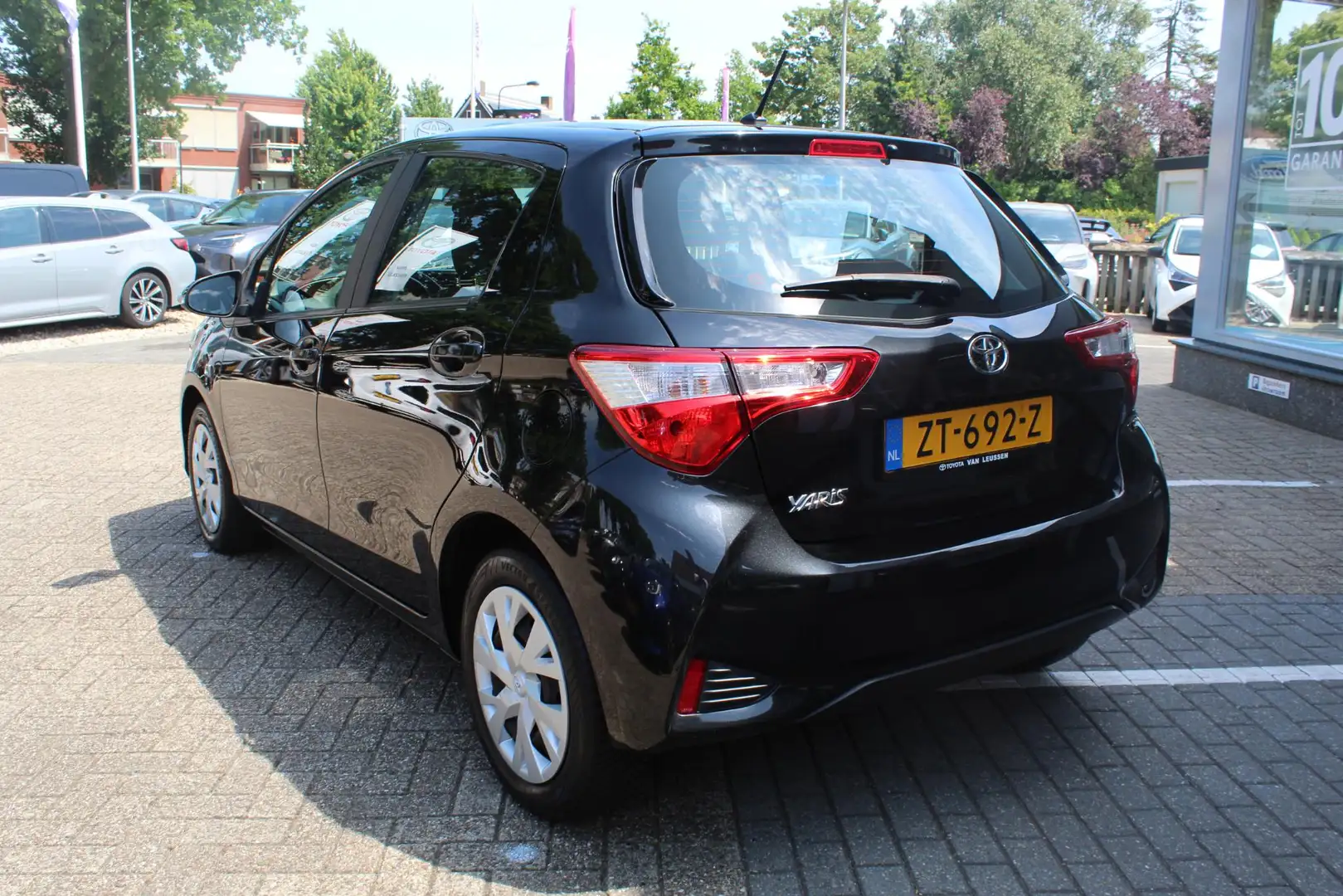 Toyota Yaris 1.5 VVT-i 5-DEURS ALL-SEASON NAVIGATIE 6-SPEED CLI Noir - 2