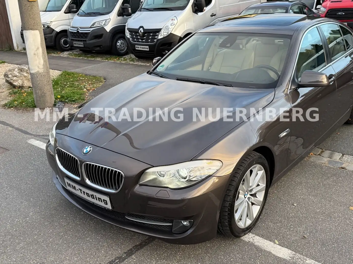 BMW 520 D LIM.-AUTOM-KLIMAAUT.-NAVI-GSD-LEDER-EU5 Braun - 1