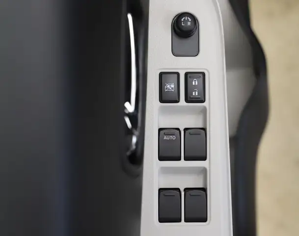 Suzuki Ignis view 26