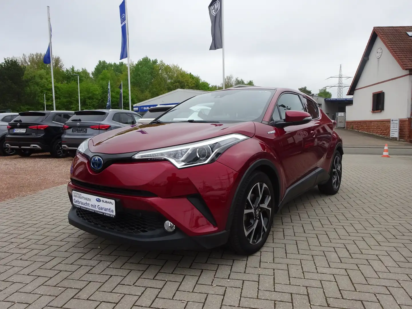 Toyota C-HR Hybrid Club*1.Hd* Piros - 1
