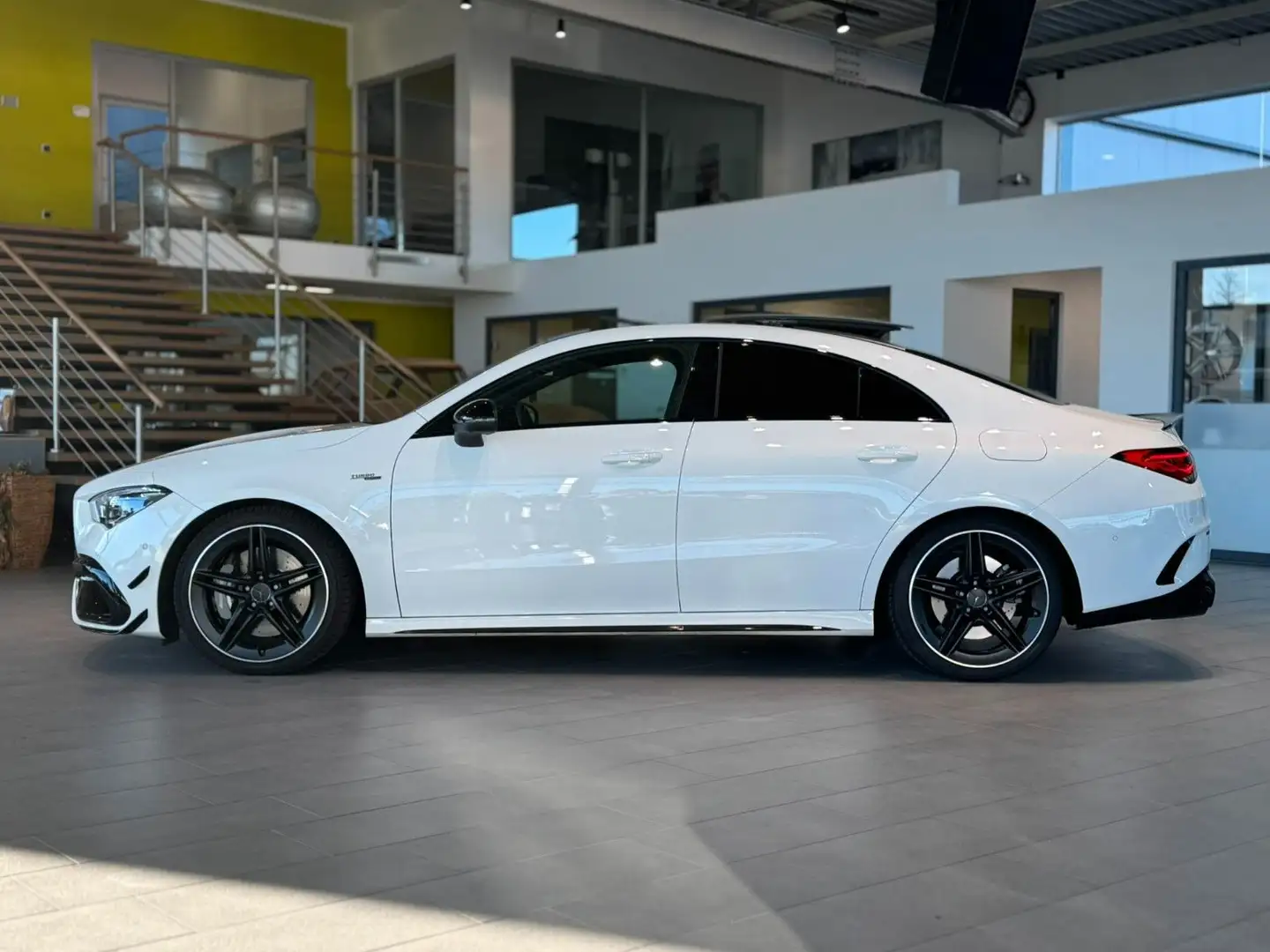 Mercedes-Benz CLA 45 AMG *Burmester*Pano*JungeSterne*HuD*360°* Blanc - 2