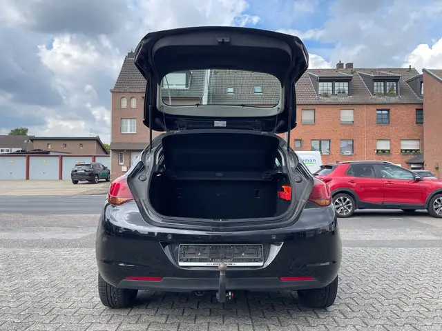 Opel Astra view 9