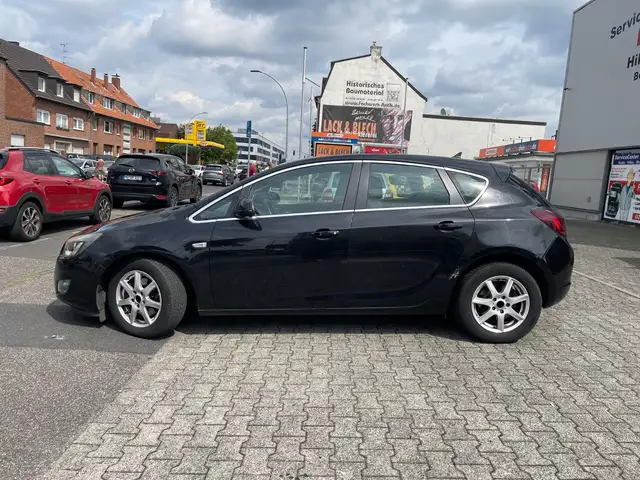 Opel Astra view 7