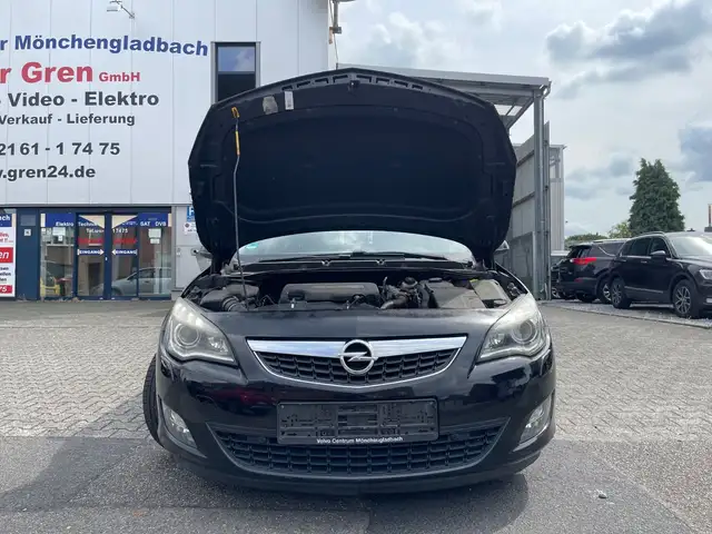 Opel Astra view 11