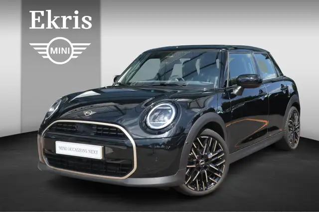 MINI Cooper C 5-deurs / Favoured Trim + Pakket S