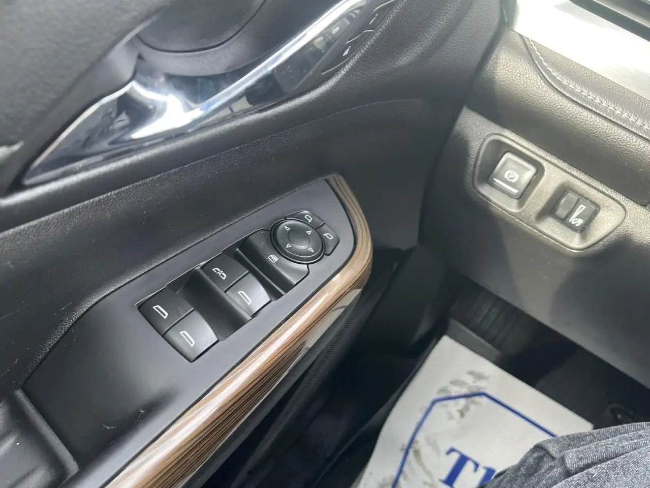 GMC Acadia снимка GMC Acadia