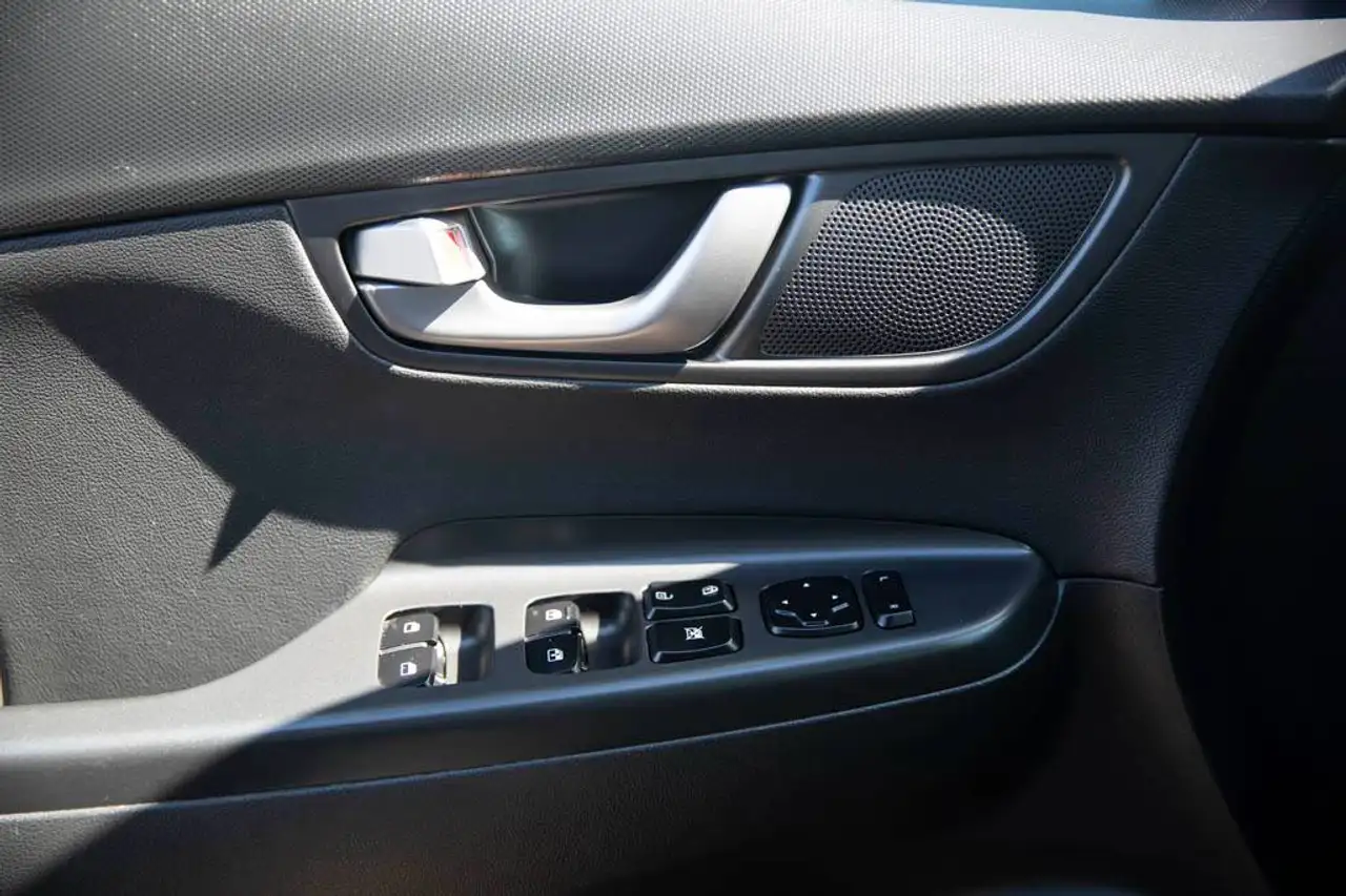 Hyundai KONA снимка Hyundai KONA