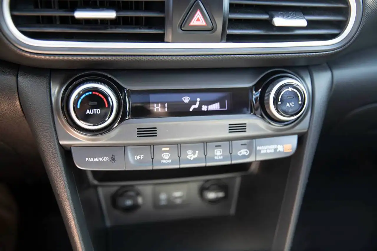 Hyundai KONA снимка Hyundai KONA
