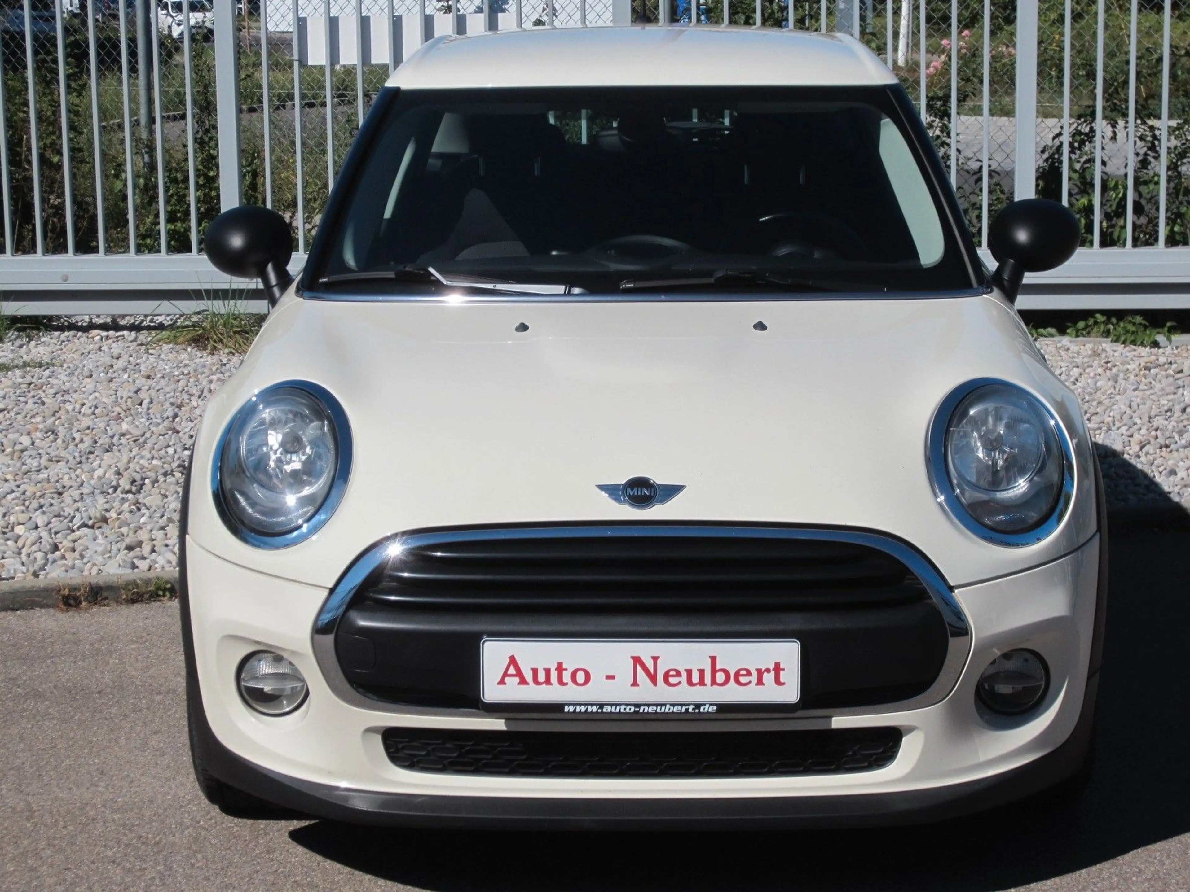 MINI One One — photo 15