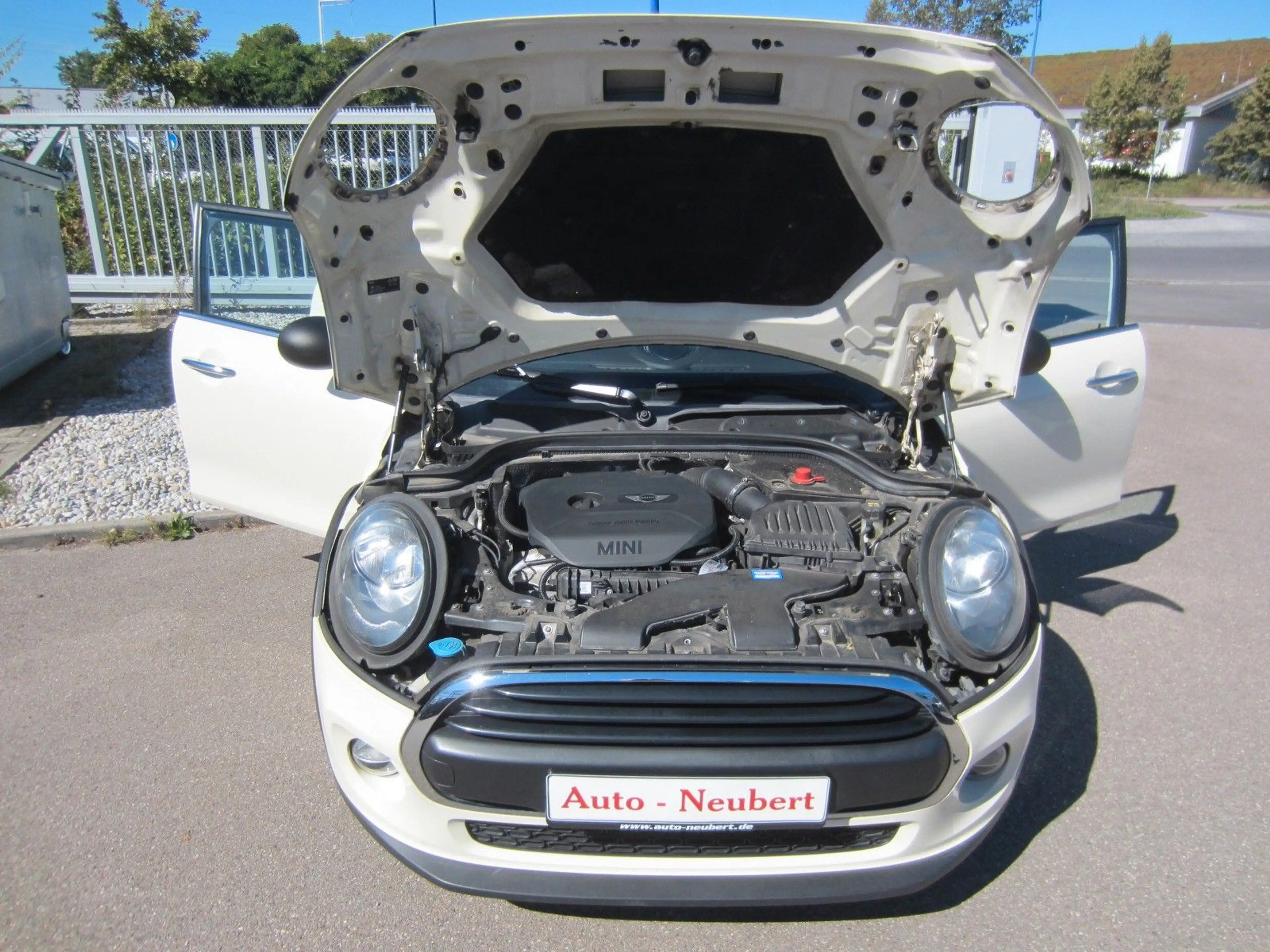 MINI One One — photo 7