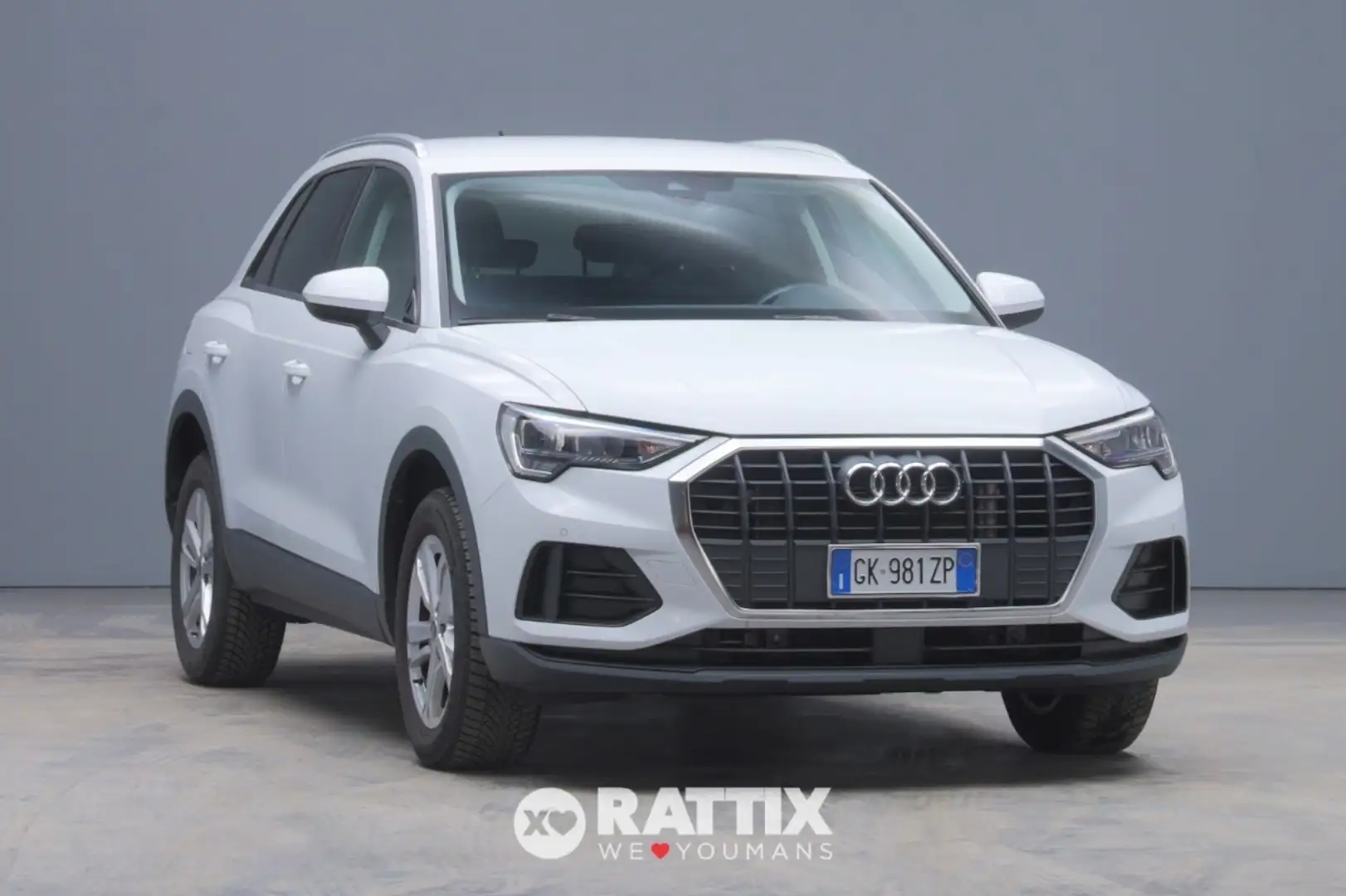 Audi Q3 45 1.4 TFSI-e Business S-tronic Weiß - 1