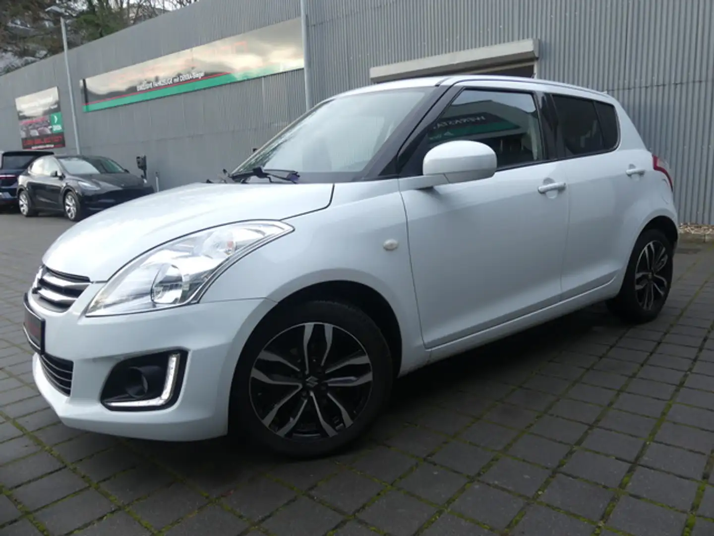 Suzuki Swift 1.2 Comfort 1.HAND KLIMA/SITZH/TEMPOMAT/LED Weiß - 2