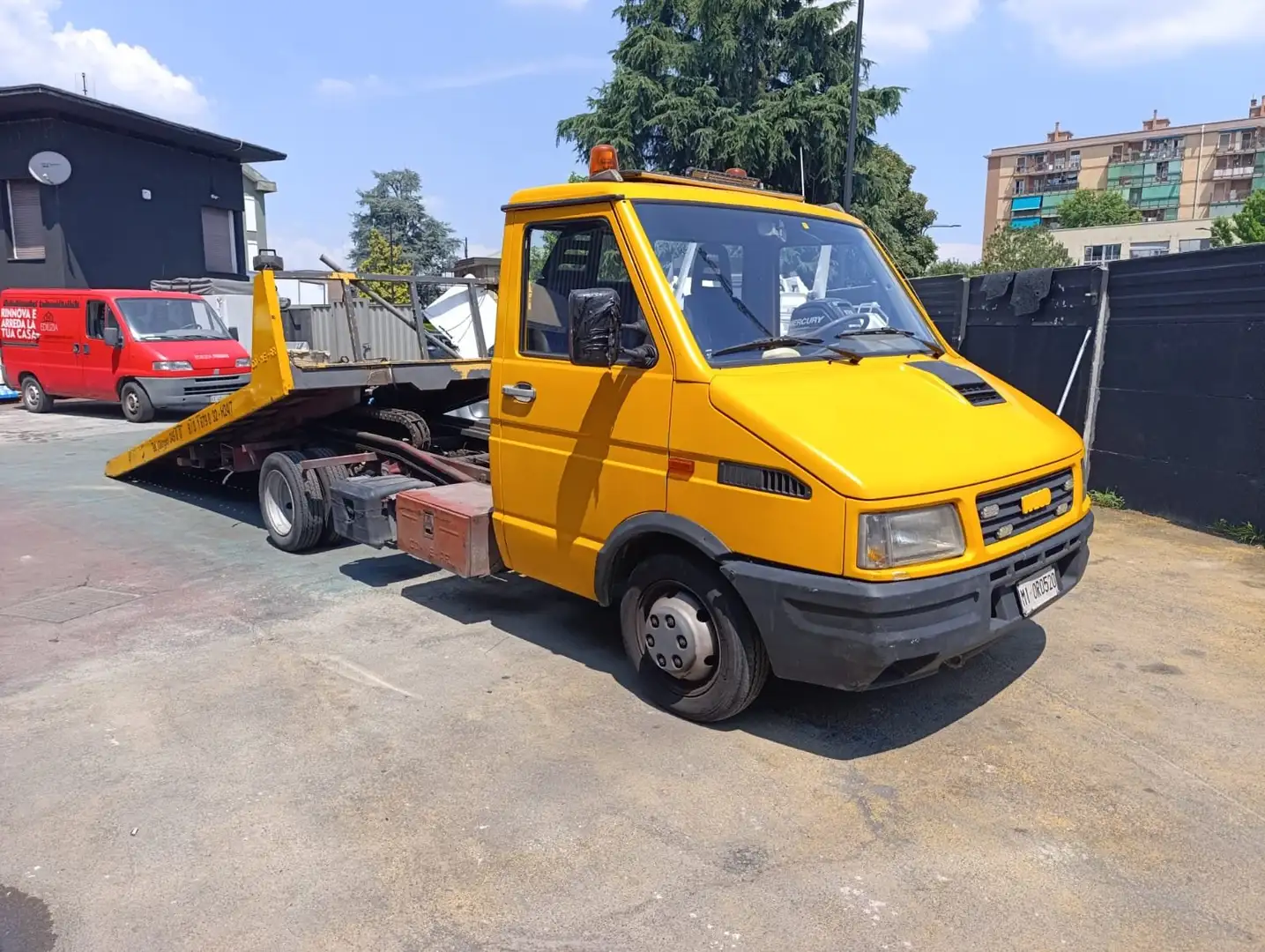 Iveco DAILY Giallo - 1