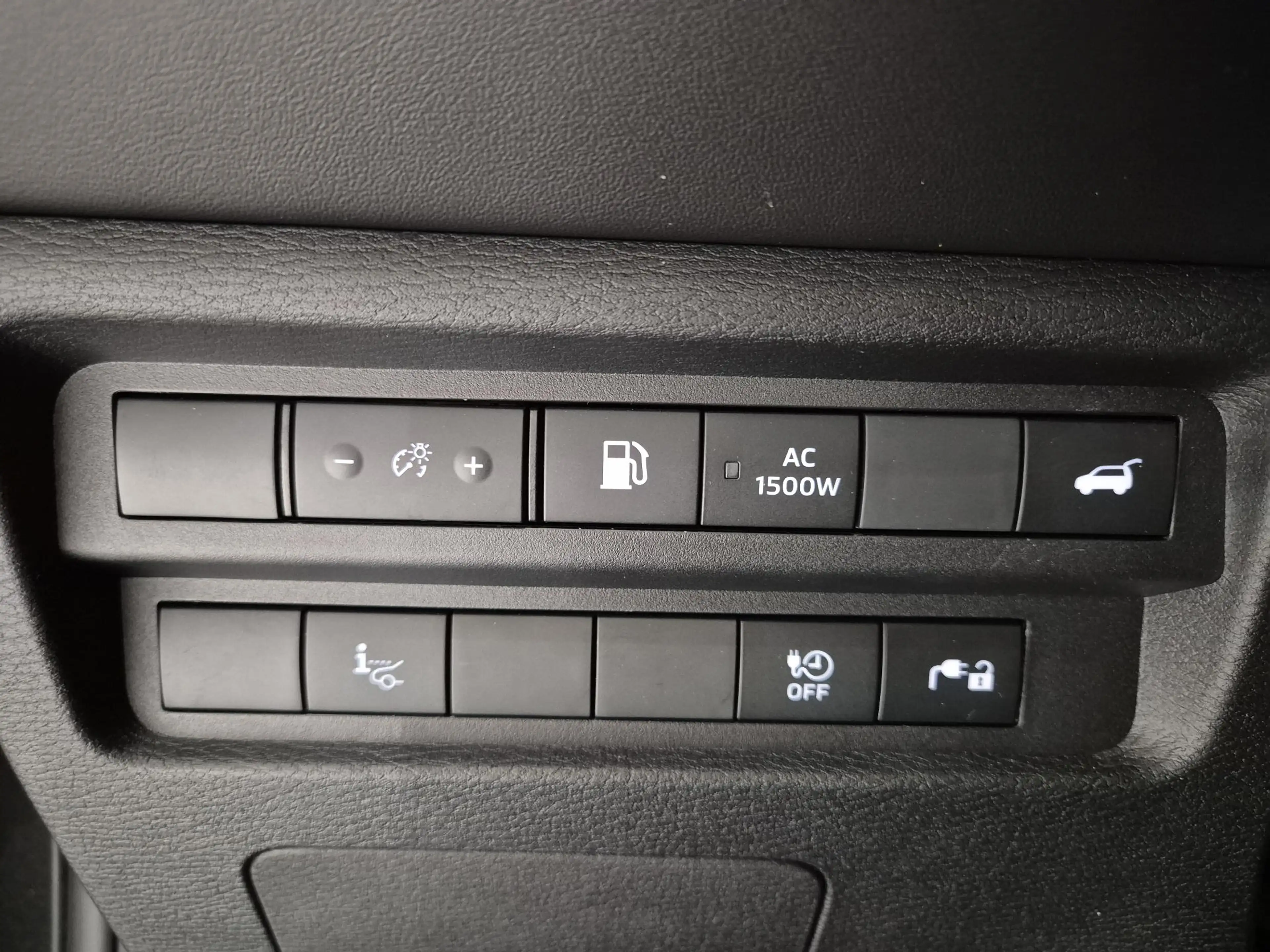 Mitsubishi Outlander 2.4 PHEV First Edition | Navigatie | Stoelverwarmi — photo 31