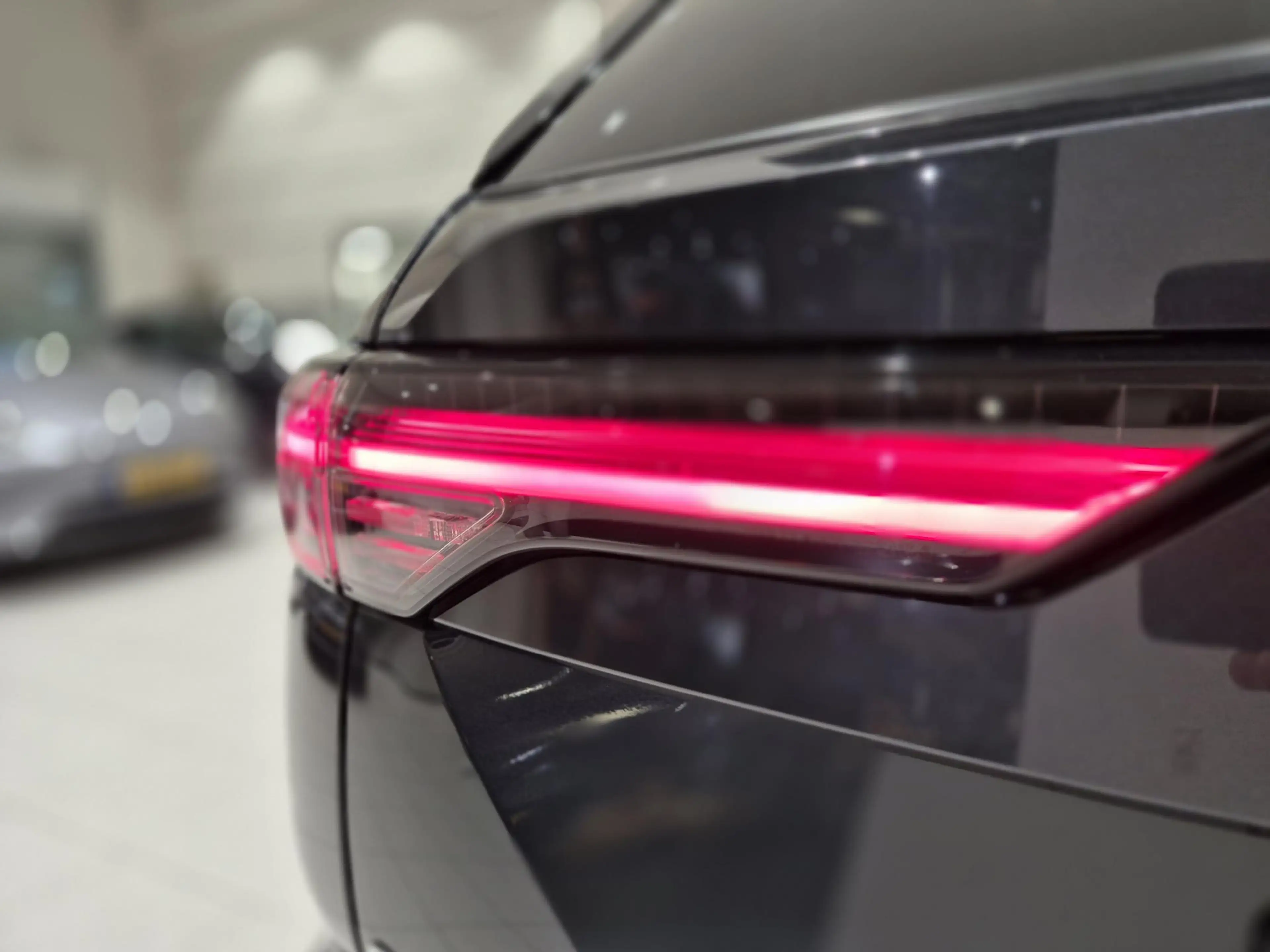 Mitsubishi Outlander 2.4 PHEV First Edition | Navigatie | Stoelverwarmi — photo 29
