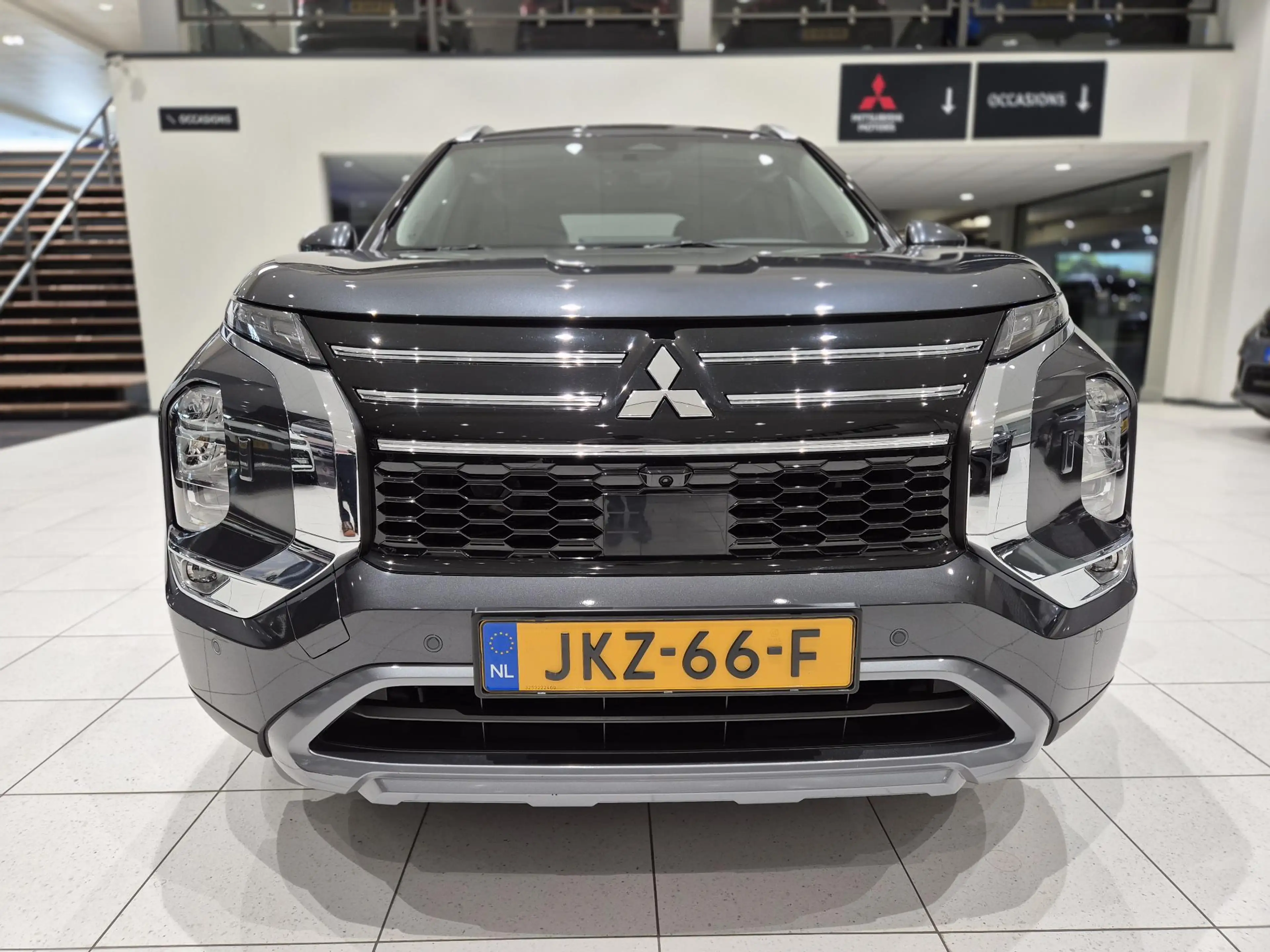 Mitsubishi Outlander 2.4 PHEV First Edition | Navigatie | Stoelverwarmi — photo 20
