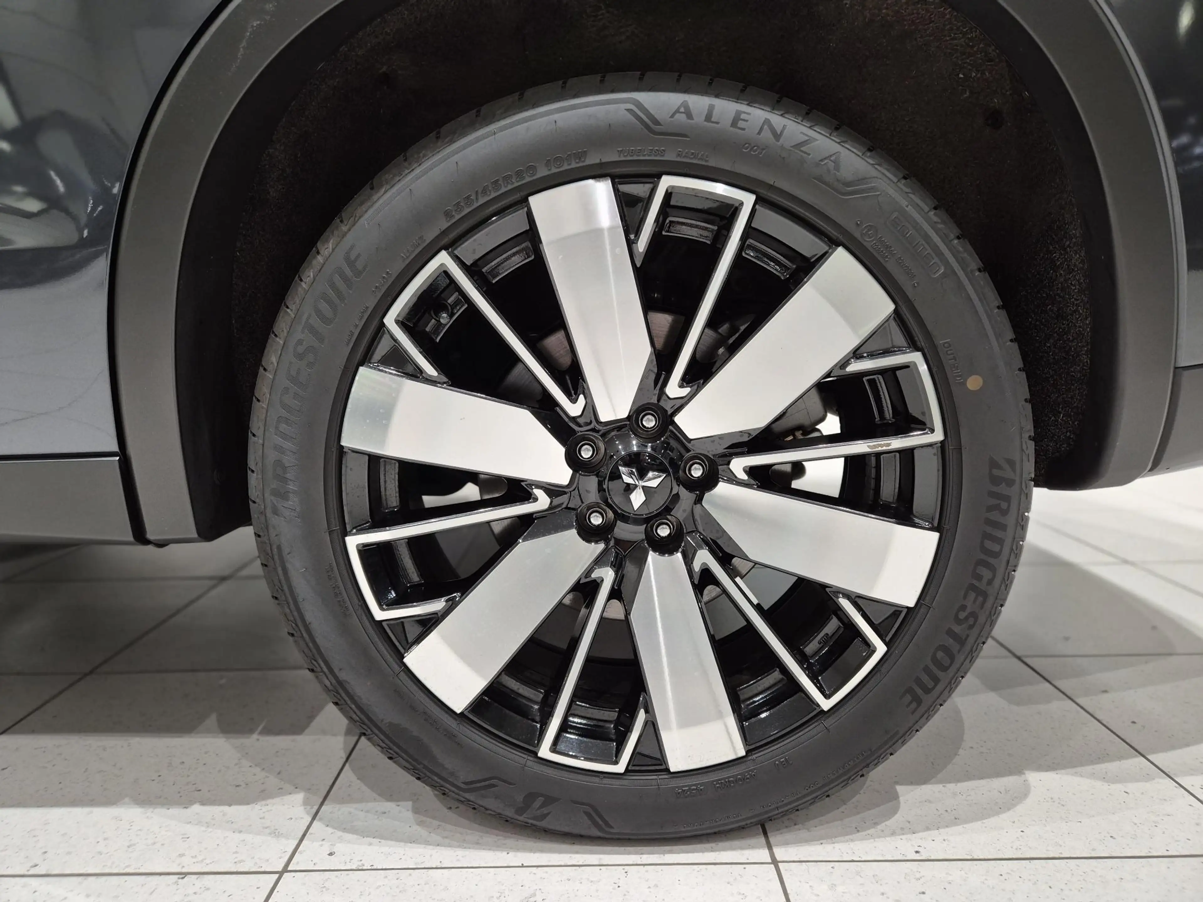 Mitsubishi Outlander 2.4 PHEV First Edition | Navigatie | Stoelverwarmi — photo 27