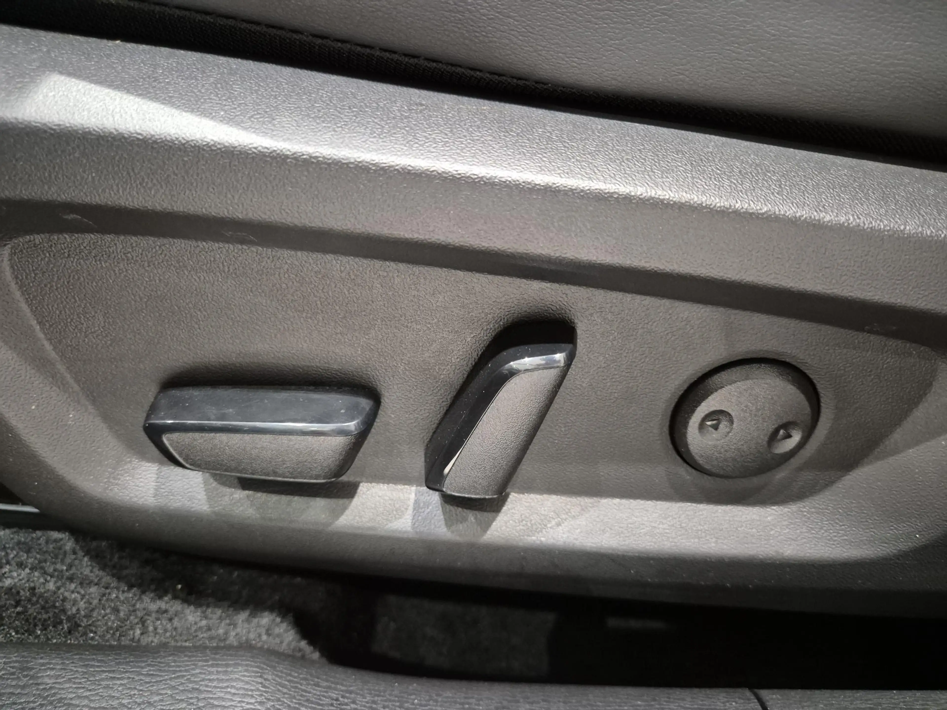 Mitsubishi Outlander 2.4 PHEV First Edition | Navigatie | Stoelverwarmi — photo 28